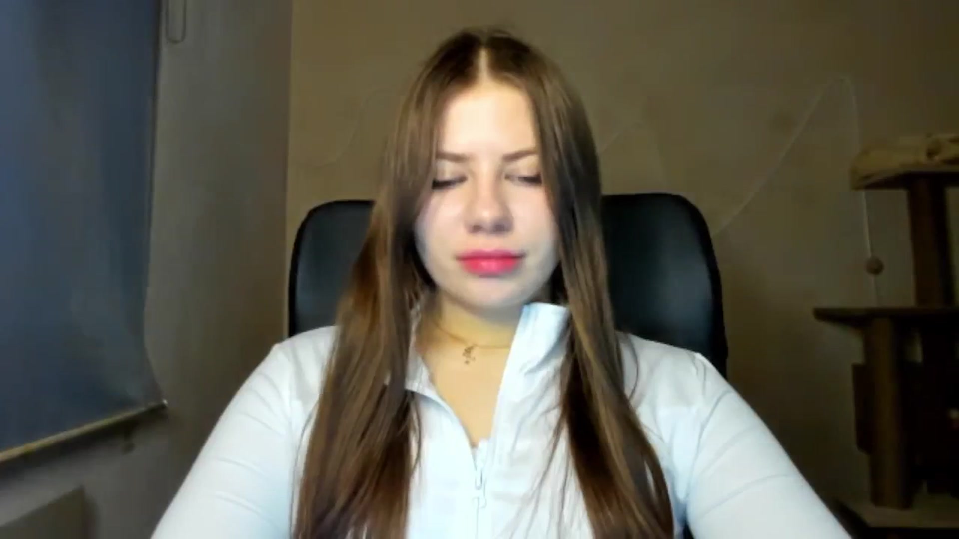Gallery image thumbnail from FlyingDream's myfreecams stream on, 02/17/2026, 16:02 image 12 of 20