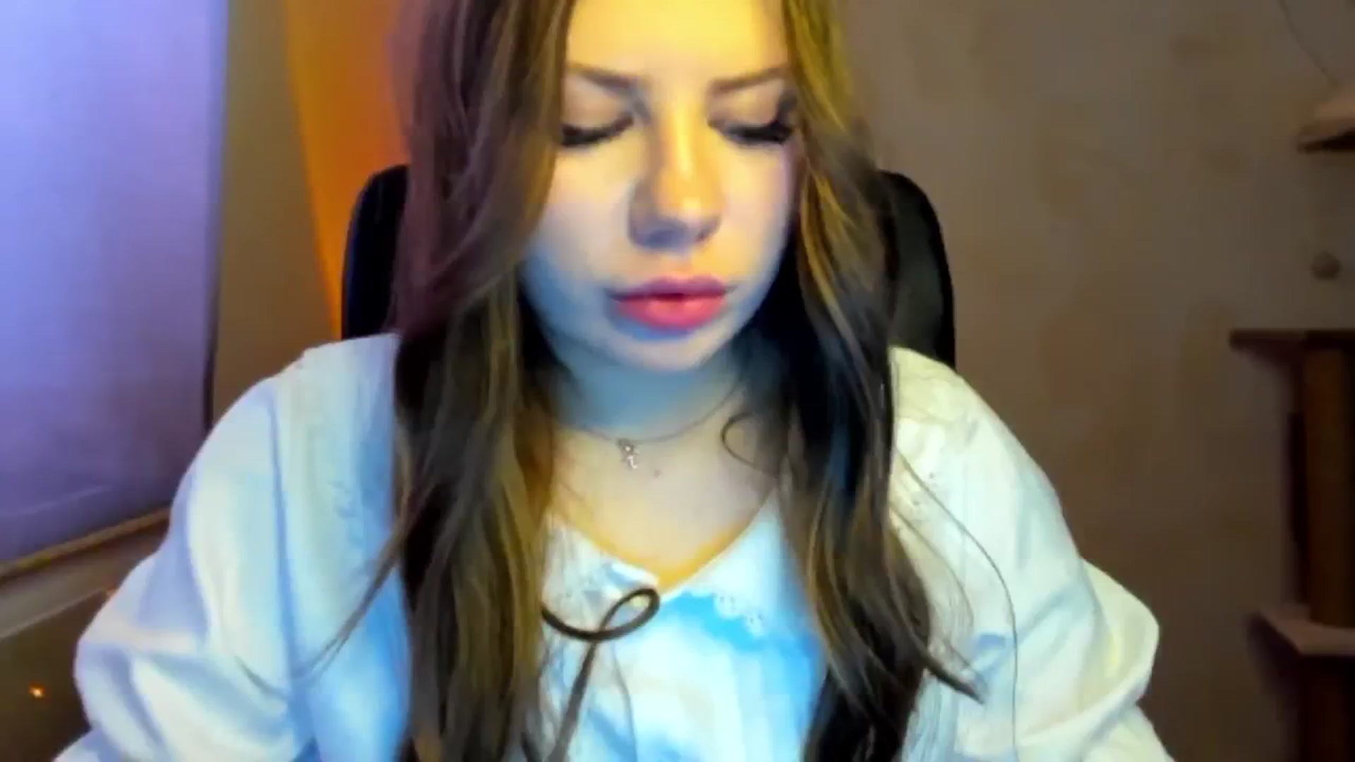Gallery image thumbnail from FlyingDream's myfreecams stream on, 03/08/2026, 12:32 image 18 of 20
