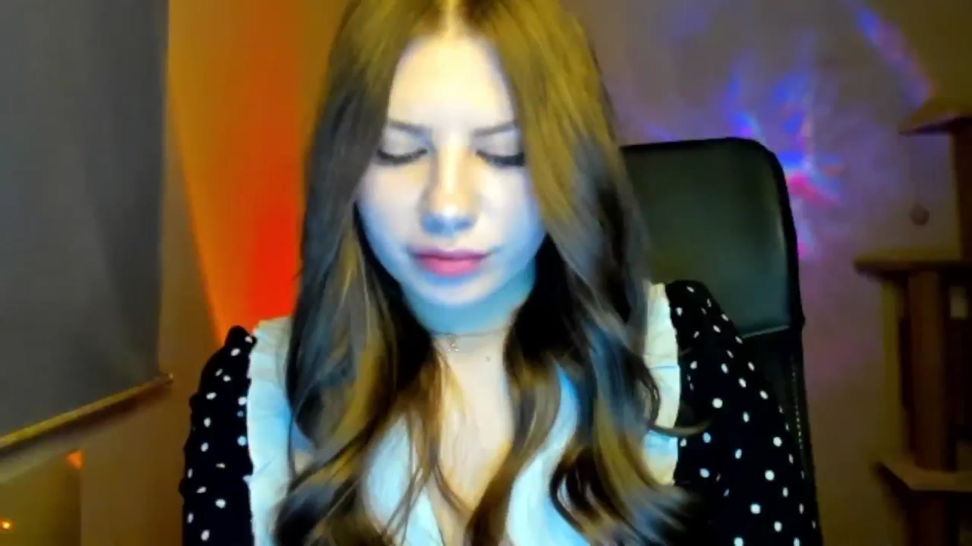 Gallery image thumbnail from FlyingDream's myfreecams stream on, 03/15/2026, 16:49 image 17 of 20