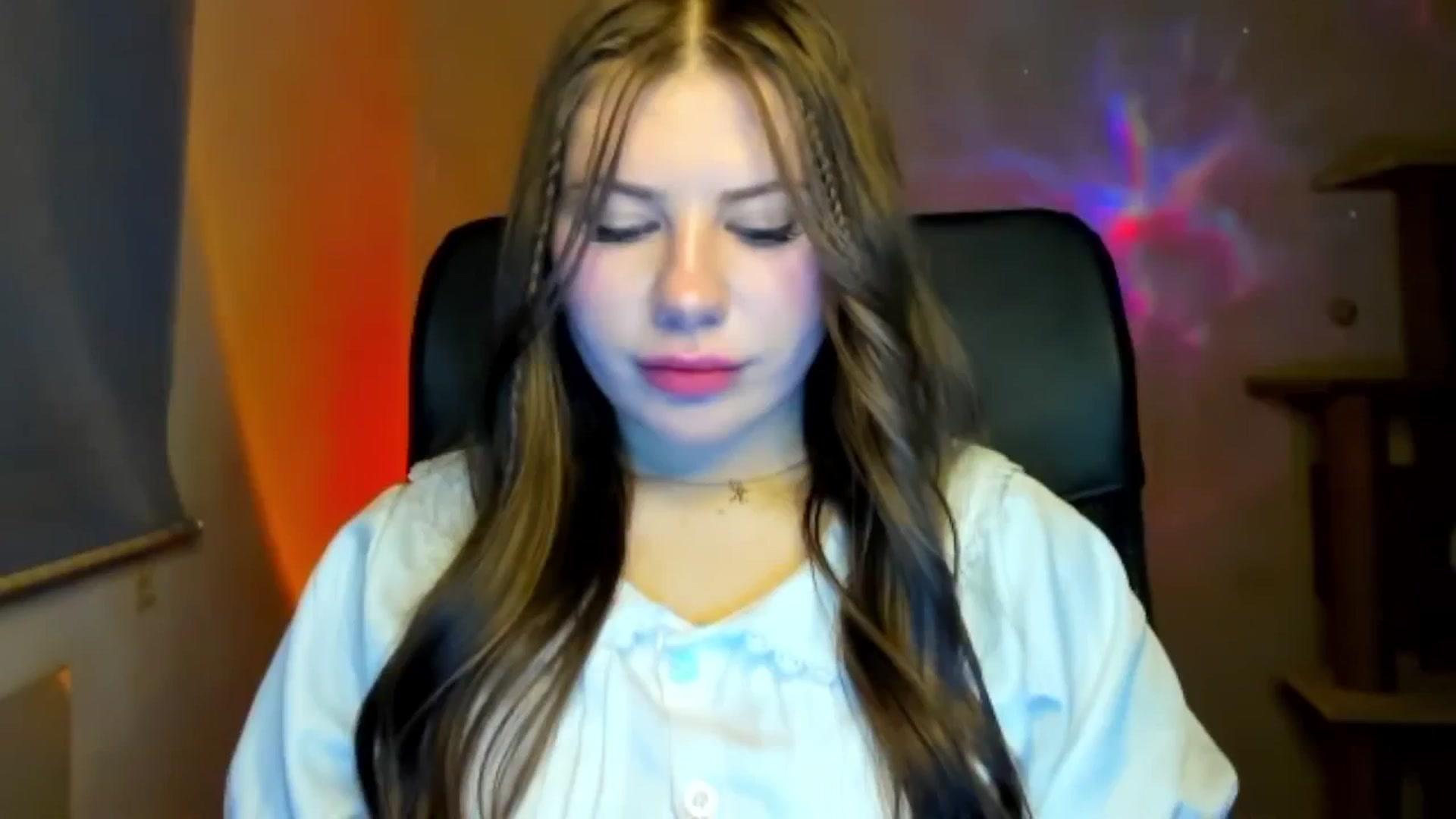 Gallery image thumbnail from FlyingDream's myfreecams stream on, 03/16/2026, 16:33 image 15 of 20