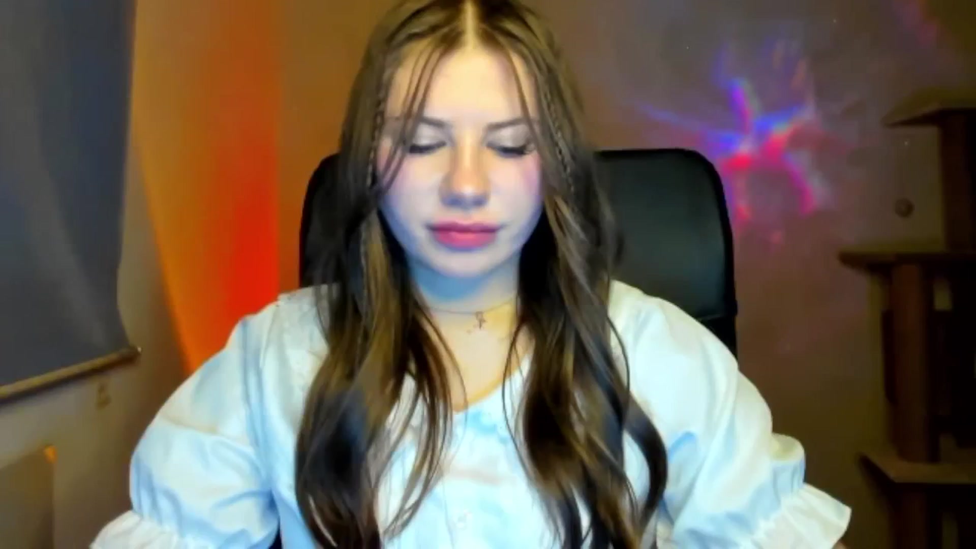 Gallery image thumbnail from FlyingDream's myfreecams stream on, 03/16/2026, 16:33 image 12 of 20