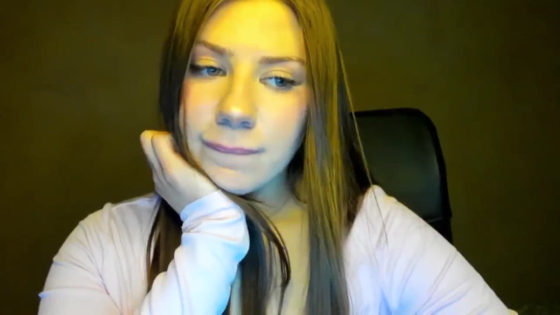 Gallery image thumbnail from FlyingDream's myfreecams stream on, 03/19/2026, 18:00 image 13 of 20