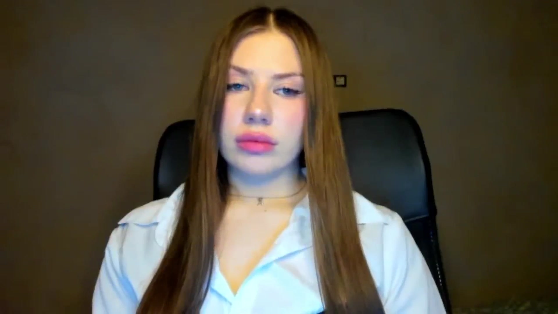 Gallery image thumbnail from FlyingDream's myfreecams stream on, 03/19/2026, 18:00 image 4 of 20