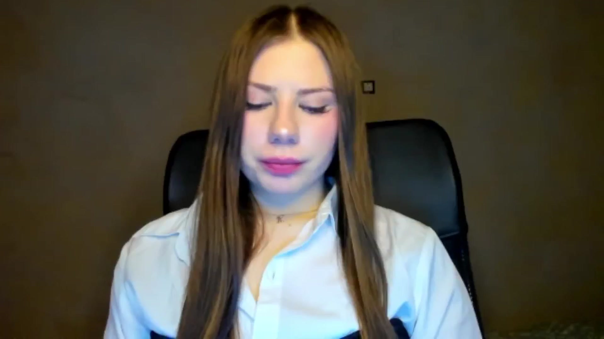 Gallery image thumbnail from FlyingDream's myfreecams stream on, 03/19/2026, 18:00 image 1 of 20