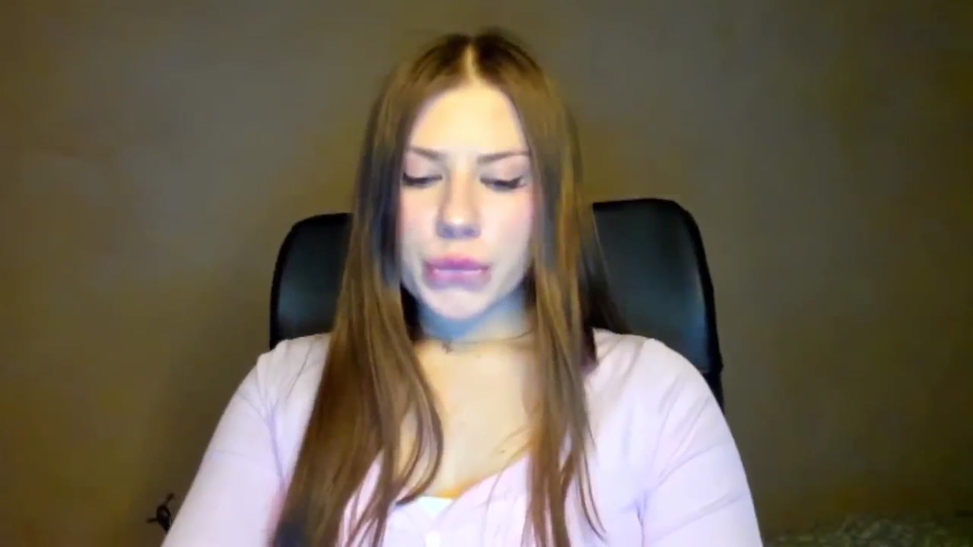 Gallery image thumbnail from FlyingDream's myfreecams stream on, 03/19/2026, 18:00 image 7 of 20
