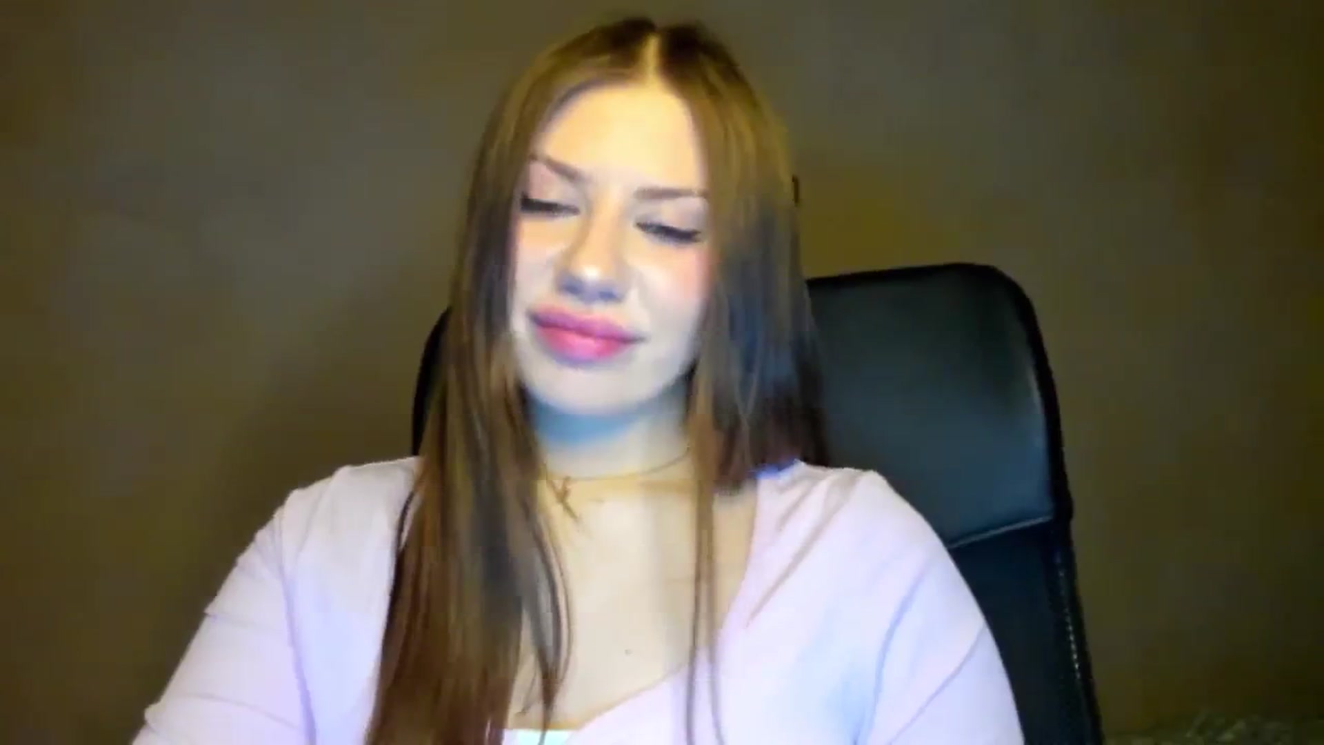 Gallery image thumbnail from FlyingDream's myfreecams stream on, 03/19/2026, 18:00 image 15 of 20
