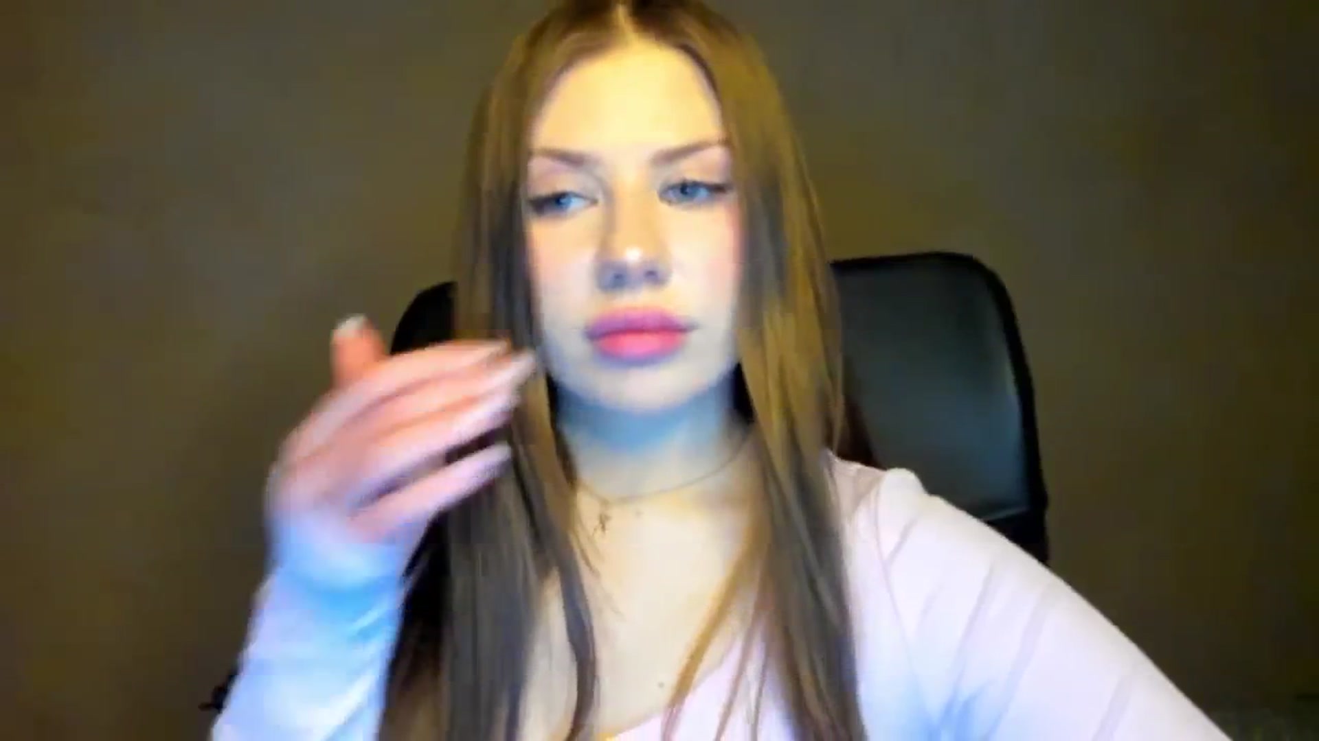 Gallery image thumbnail from FlyingDream's myfreecams stream on, 03/19/2026, 18:00 image 8 of 20