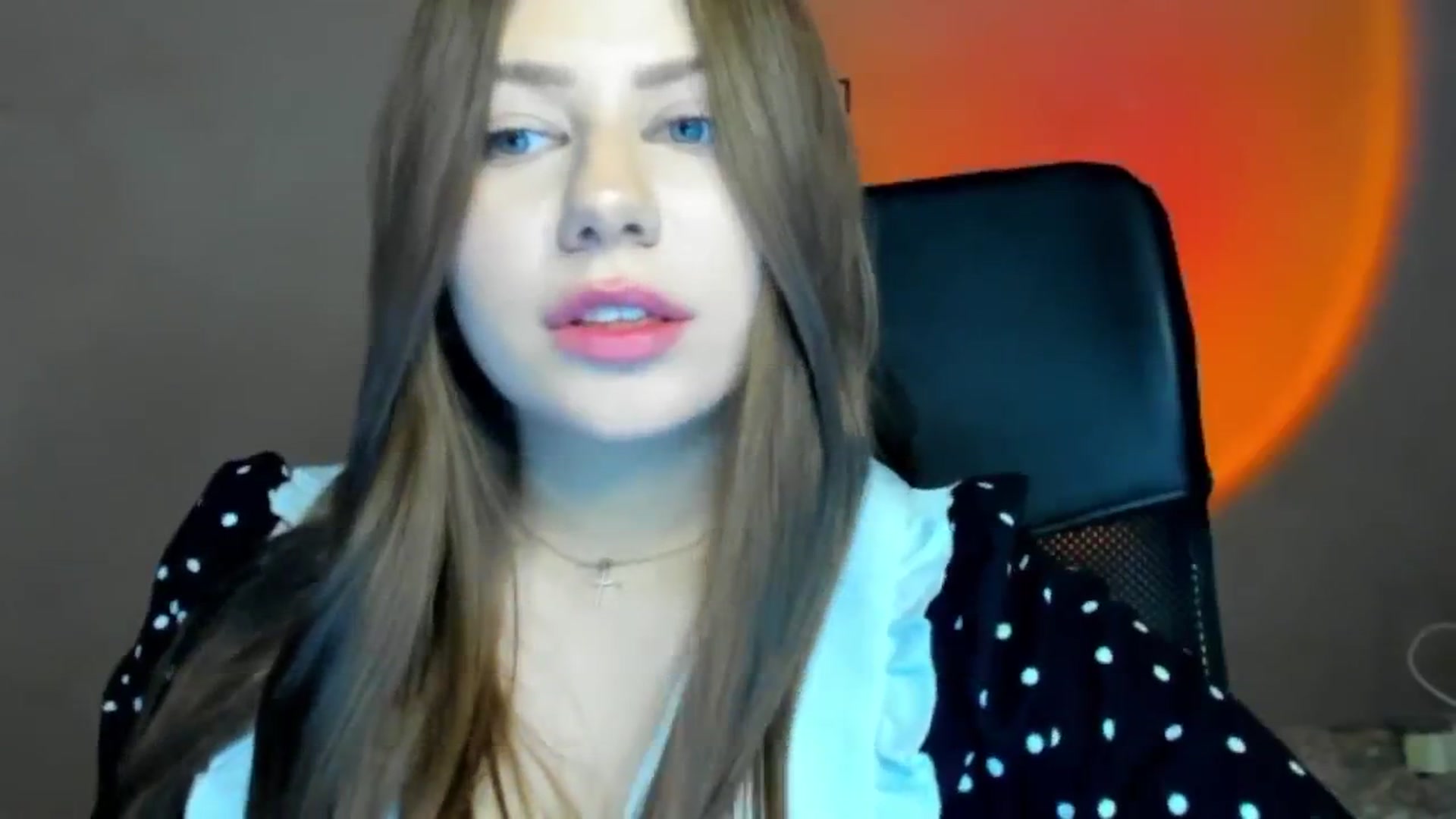 Gallery image thumbnail from FlyingDream's myfreecams stream on, 04/05/2026, 16:03 image 14 of 20