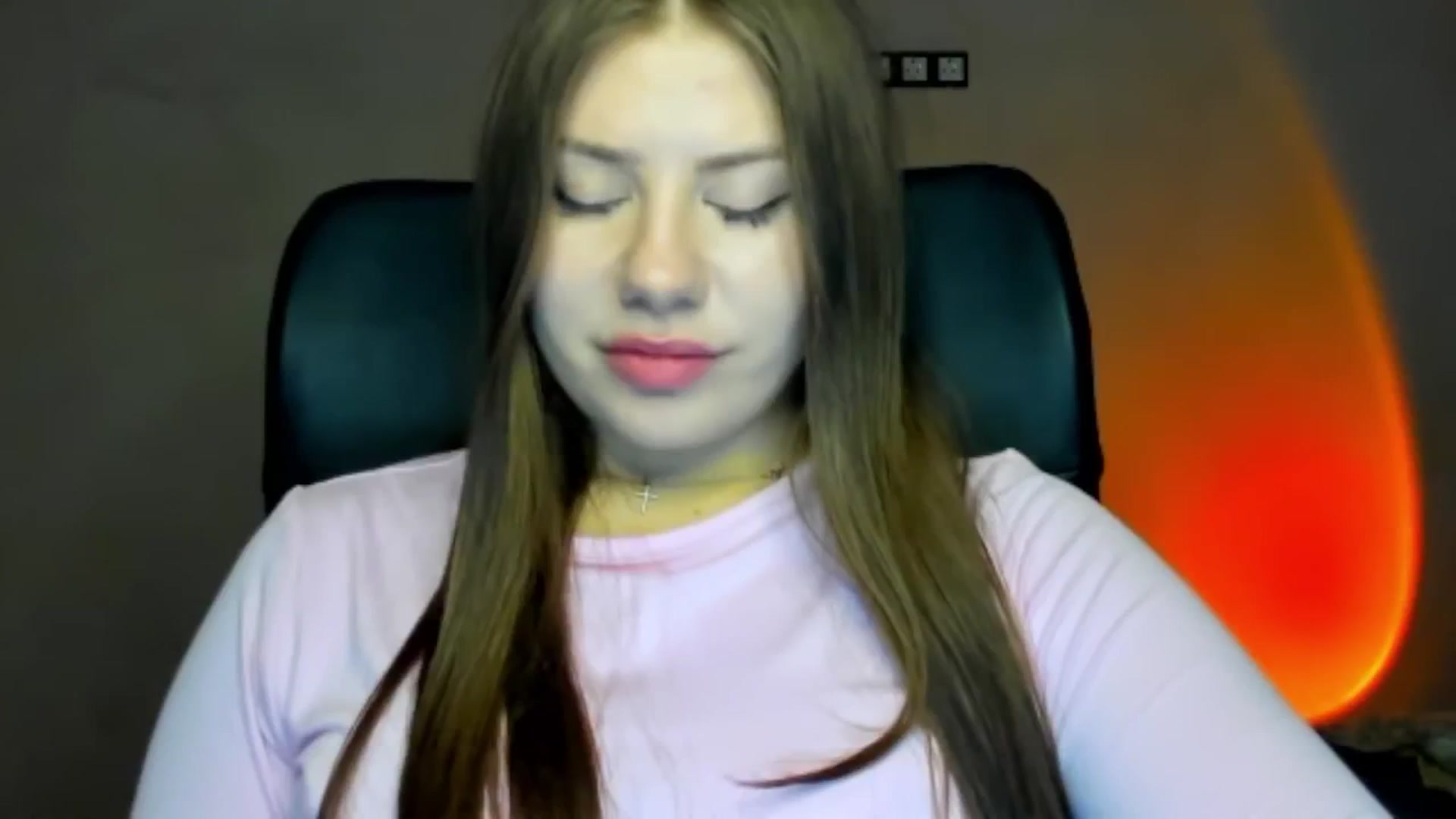 Gallery image thumbnail from FlyingDream's myfreecams stream on, 04/06/2026, 15:06 image 13 of 20