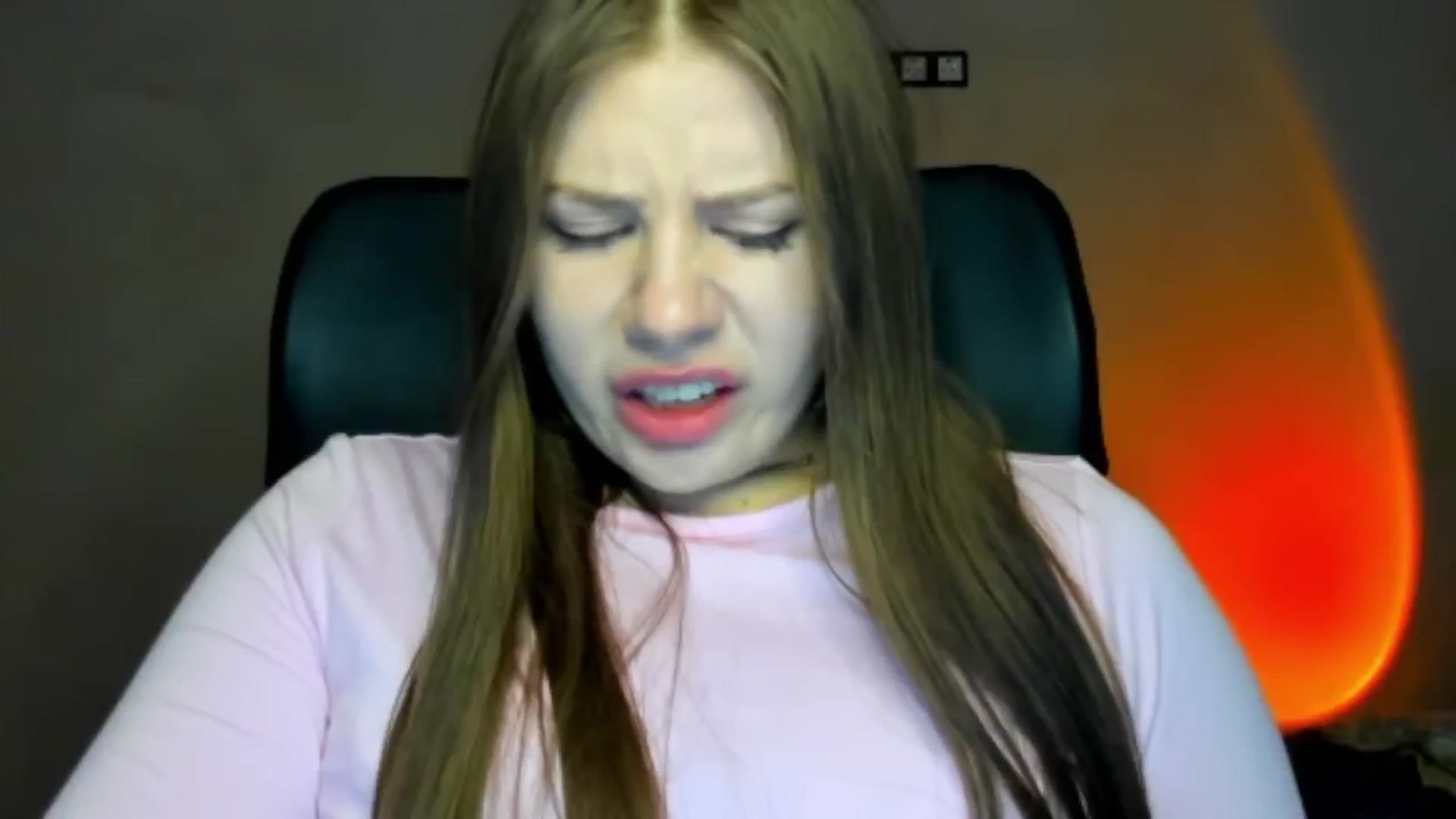 Gallery image thumbnail from FlyingDream's myfreecams stream on, 04/06/2026, 15:06 image 14 of 20