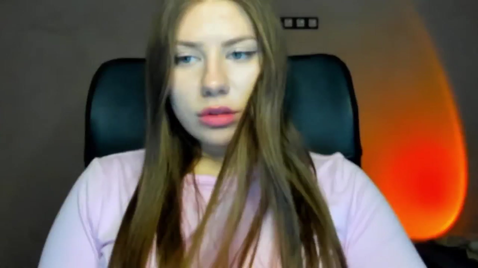 Gallery image thumbnail from FlyingDream's myfreecams stream on, 04/06/2026, 15:06 image 16 of 20