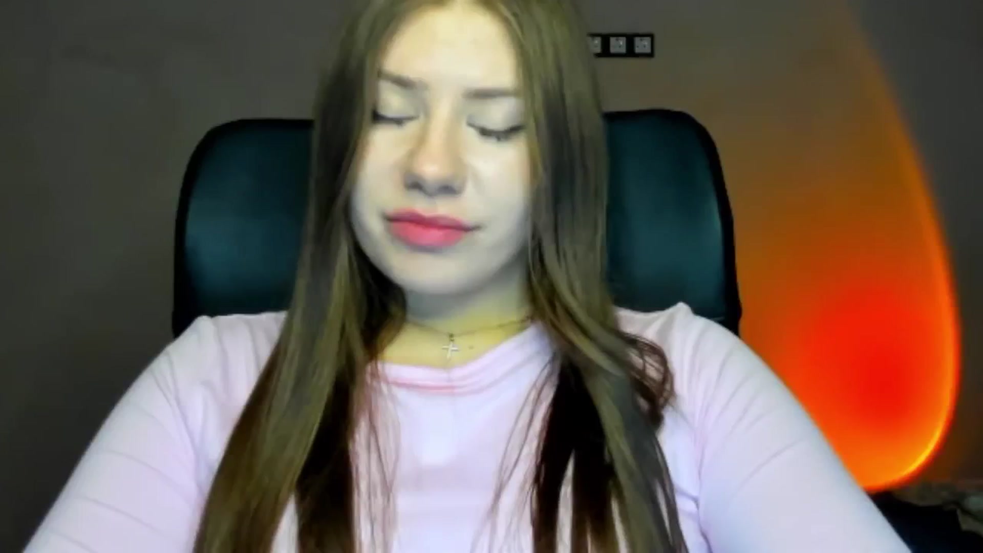 Gallery image thumbnail from FlyingDream's myfreecams stream on, 04/06/2026, 15:06 image 18 of 20