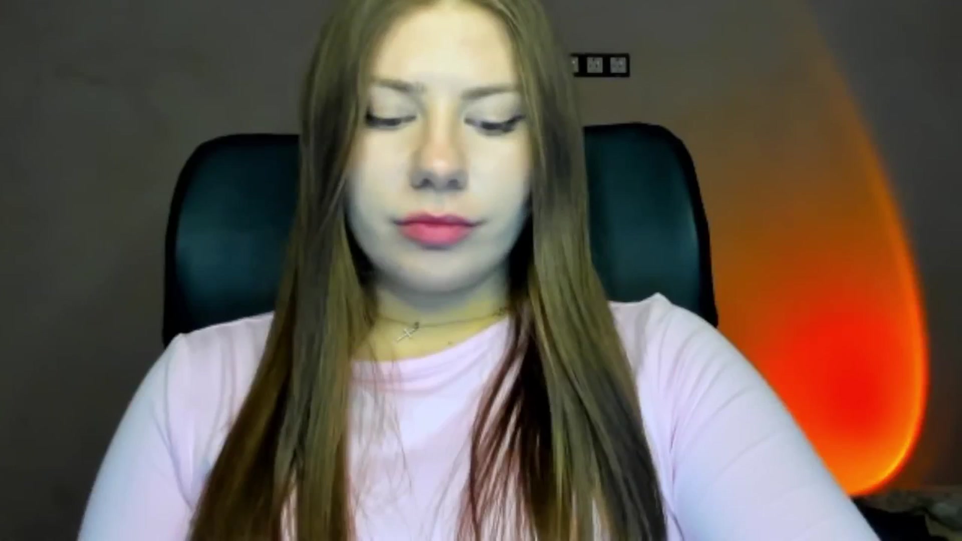 Gallery image thumbnail from FlyingDream's myfreecams stream on, 04/06/2026, 15:06 image 4 of 20