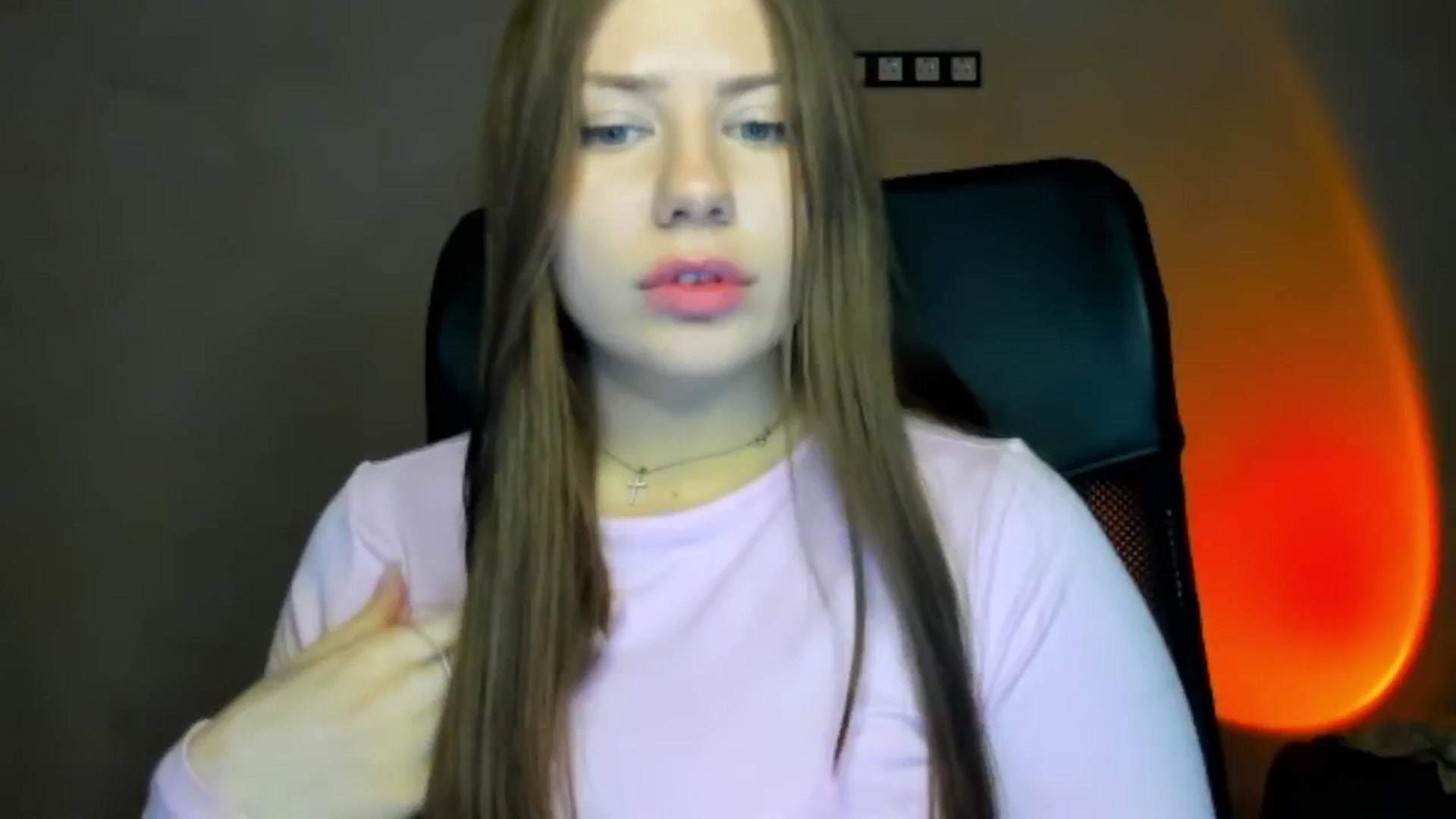 Gallery image thumbnail from FlyingDream's myfreecams stream on, 04/06/2026, 15:51 image 4 of 20