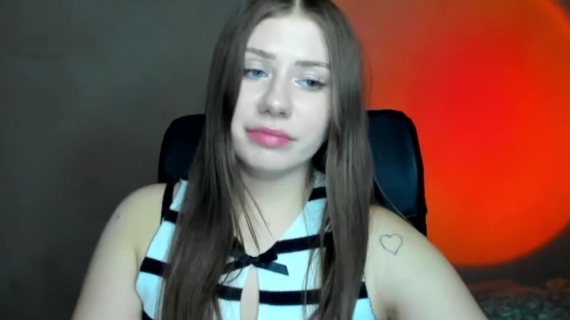 Gallery image thumbnail from FlyingDream's myfreecams stream on, 04/13/2026, 17:53 image 18 of 20