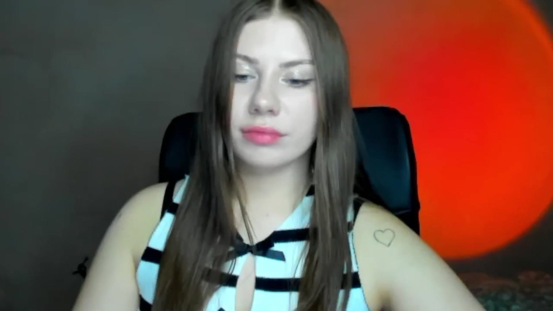 Gallery image thumbnail from FlyingDream's myfreecams stream on, 04/13/2026, 17:53 image 13 of 20