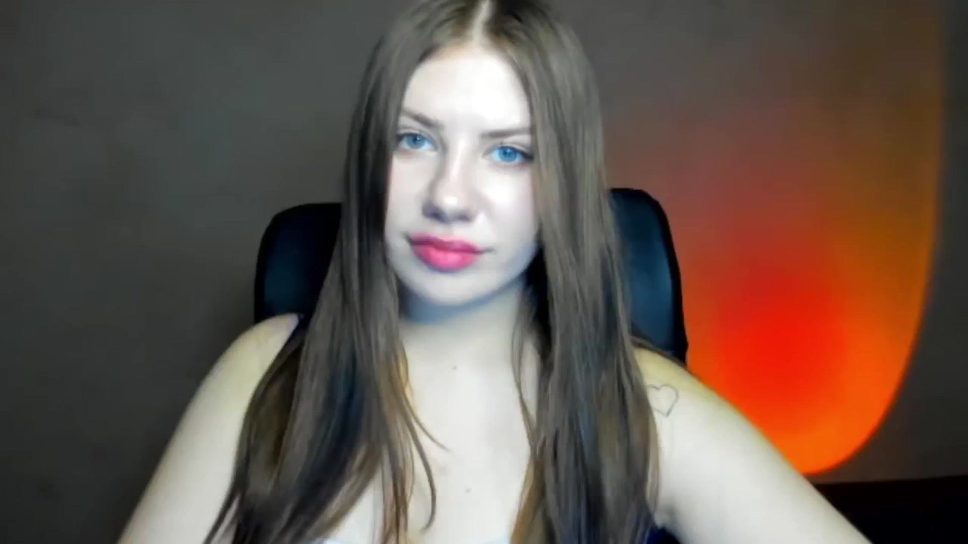 Gallery image thumbnail from FlyingDream's myfreecams stream on, 04/16/2026, 17:23 image 14 of 20