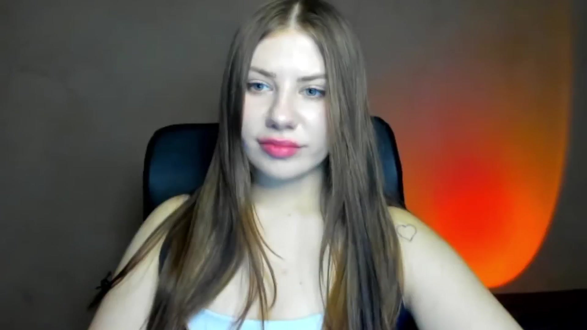 Gallery image thumbnail from FlyingDream's myfreecams stream on, 04/16/2026, 17:23 image 13 of 20