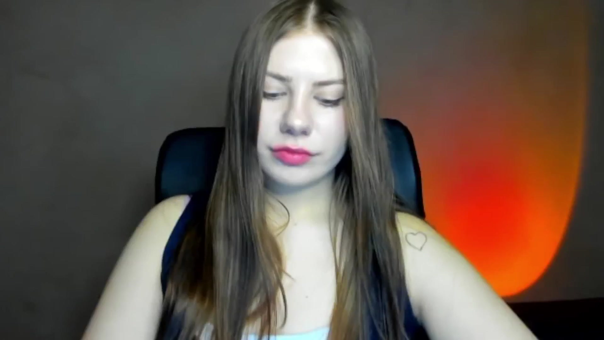Gallery image thumbnail from FlyingDream's myfreecams stream on, 04/16/2026, 17:23 image 15 of 20