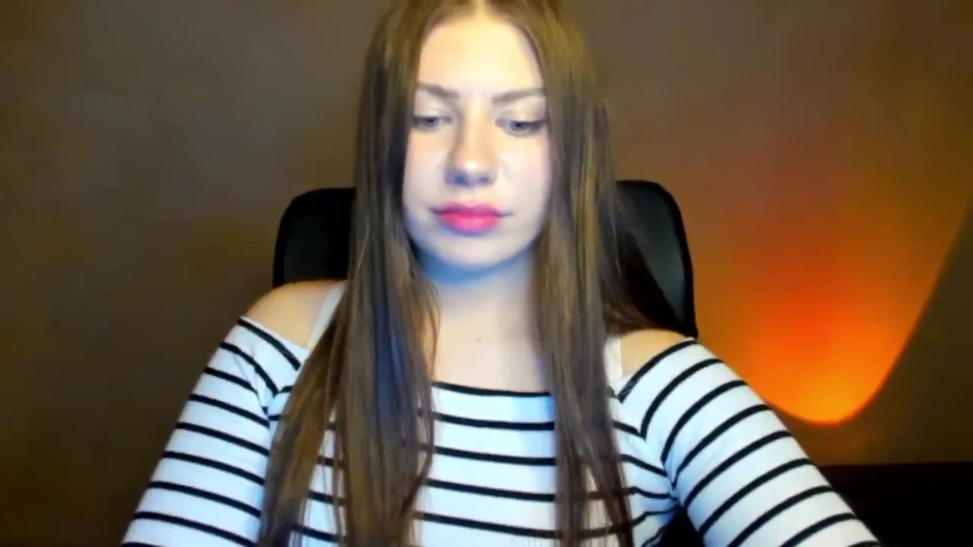 Gallery image thumbnail from FlyingDream's myfreecams stream on, 04/17/2026, 16:41 image 15 of 20
