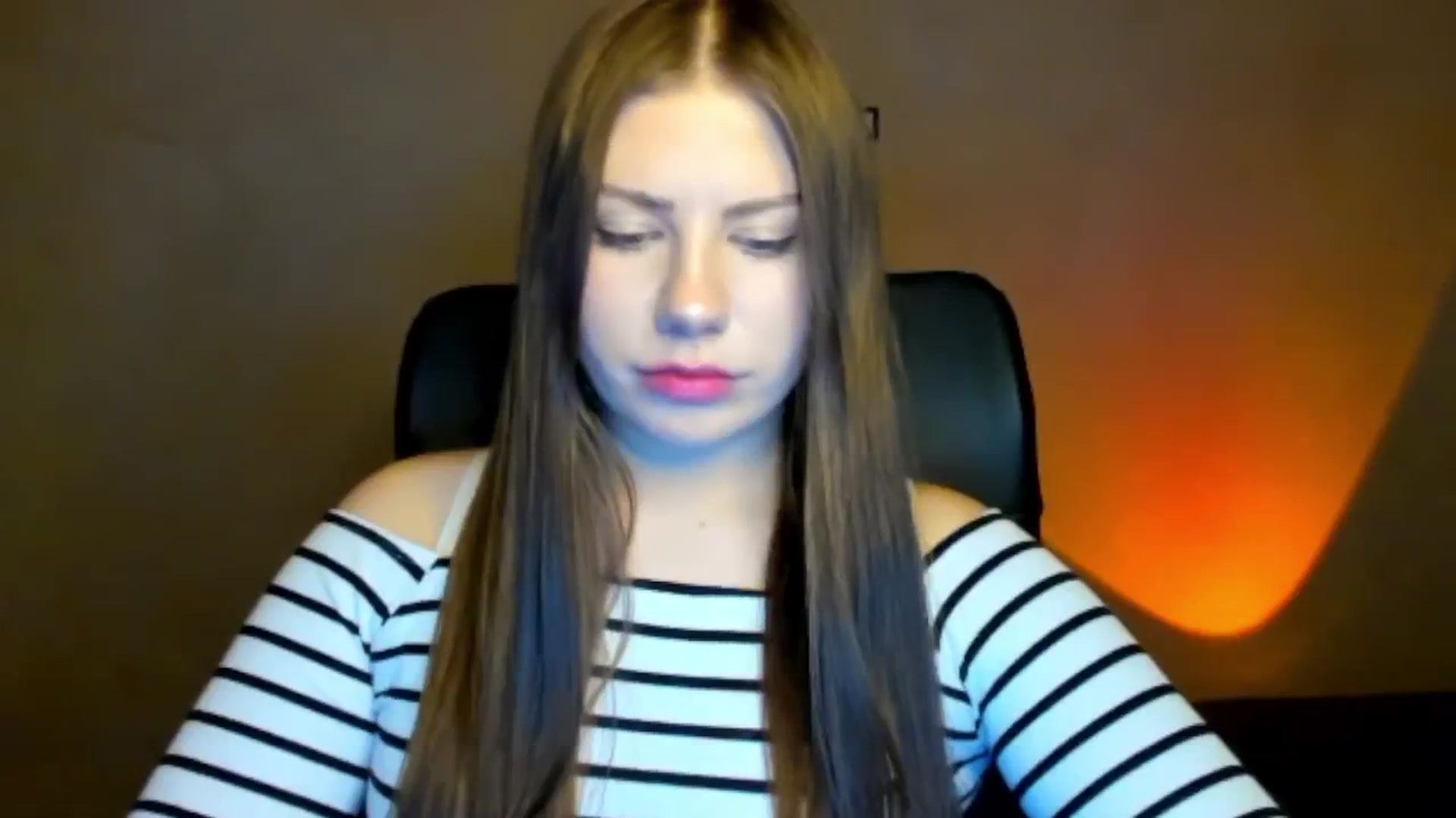 Gallery image thumbnail from FlyingDream's myfreecams stream on, 04/17/2026, 16:41 image 9 of 20