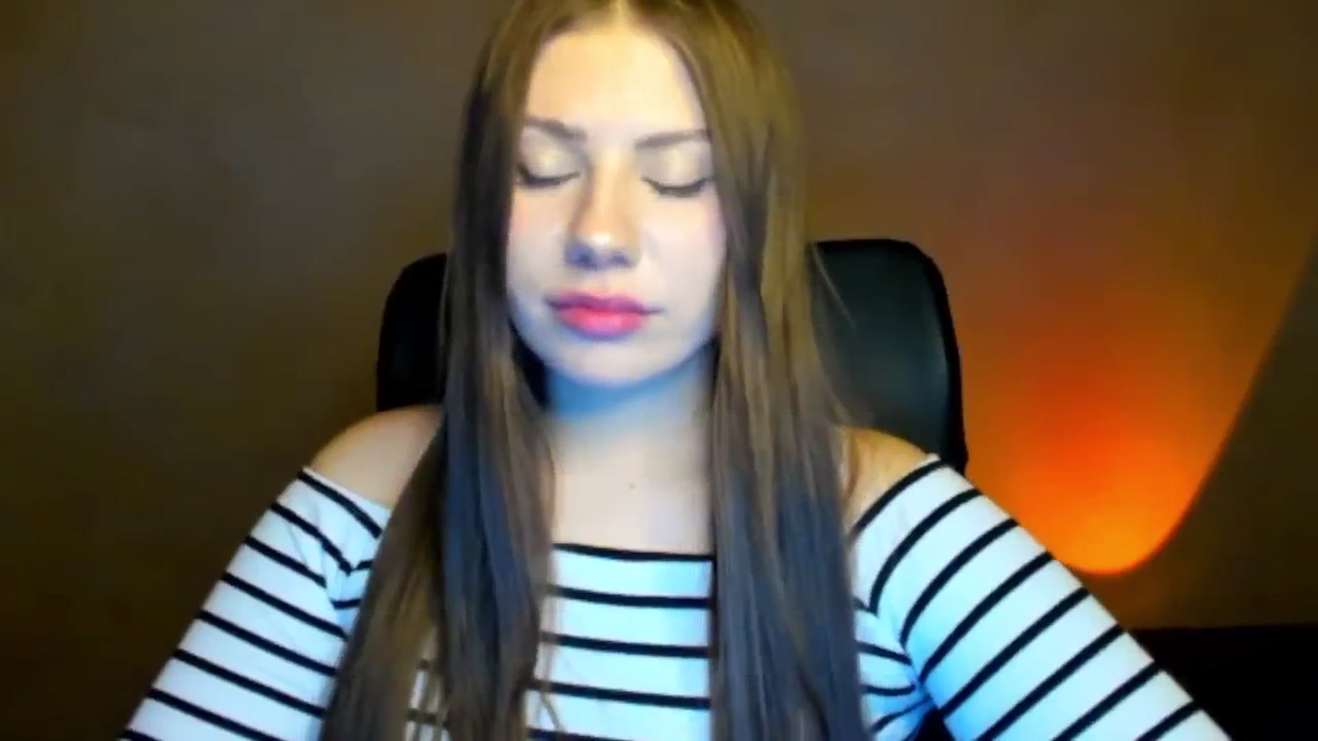 Gallery image thumbnail from FlyingDream's myfreecams stream on, 04/17/2026, 16:41 image 8 of 20
