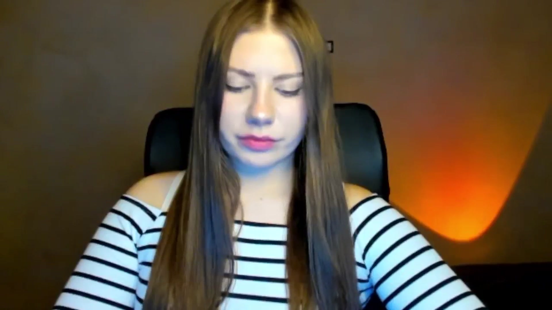 Gallery image thumbnail from FlyingDream's myfreecams stream on, 04/17/2026, 16:41 image 10 of 20