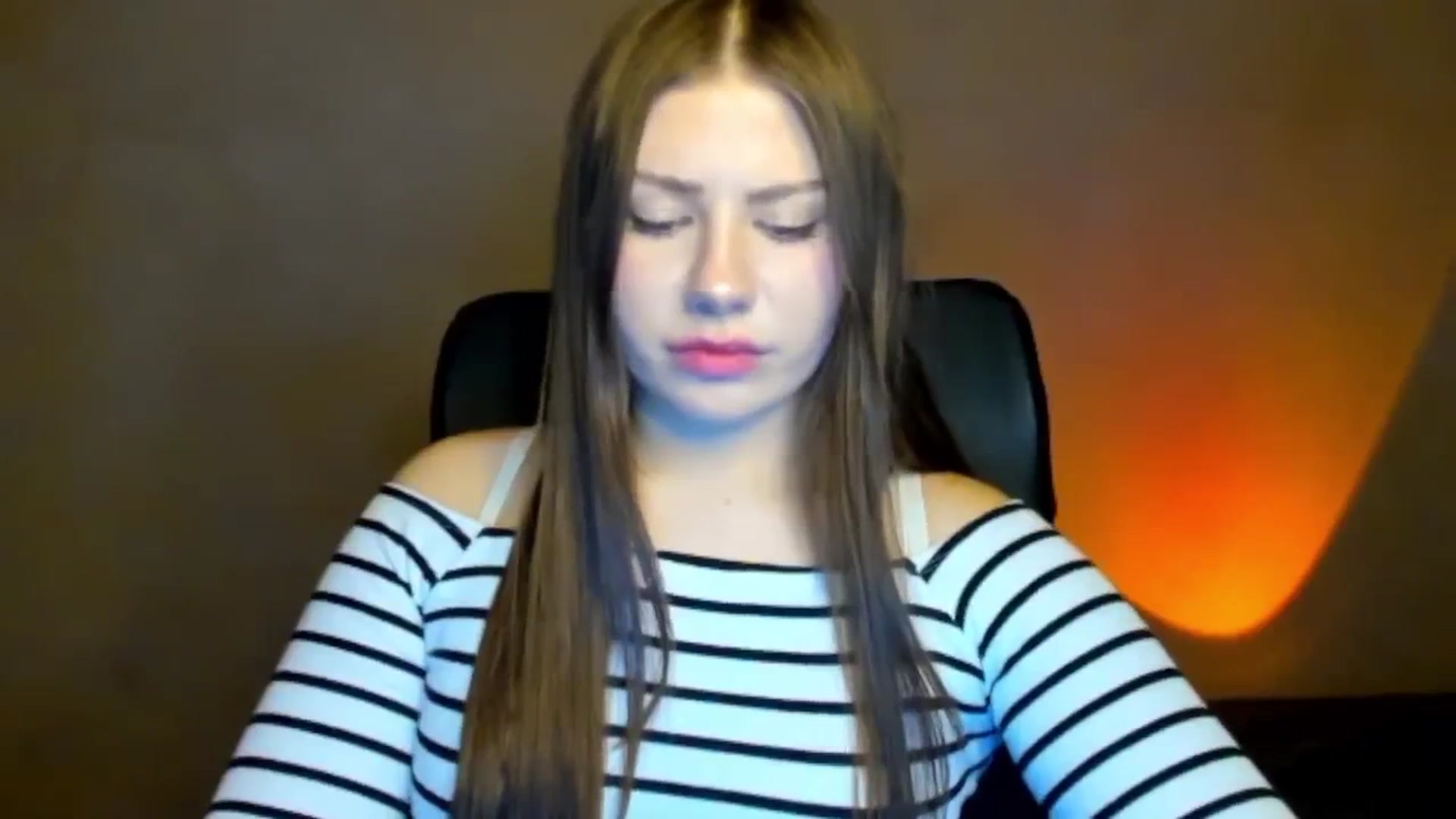 Gallery image thumbnail from FlyingDream's myfreecams stream on, 04/17/2026, 16:41 image 12 of 20