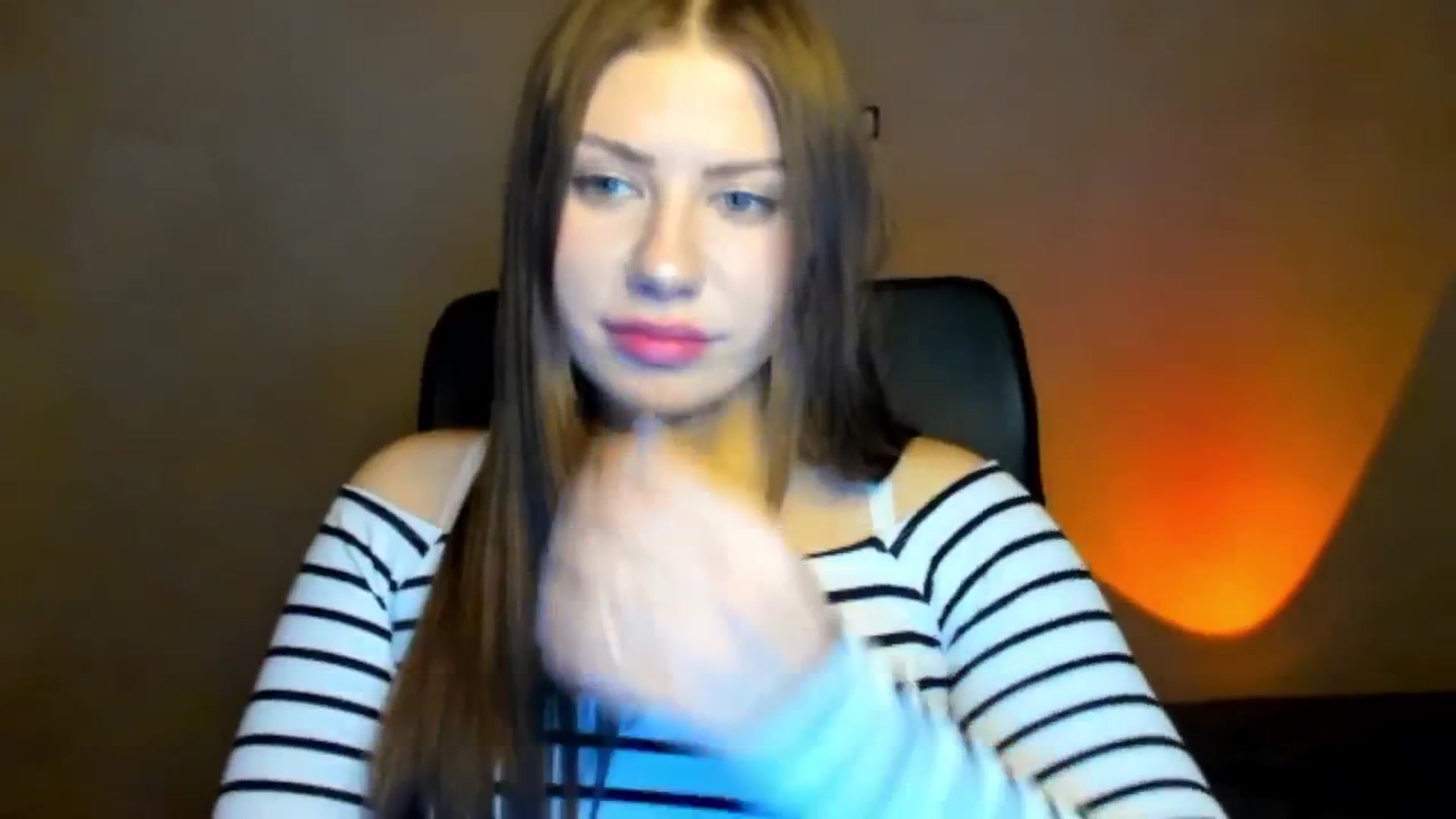 Gallery image thumbnail from FlyingDream's myfreecams stream on, 04/17/2026, 16:41 image 11 of 20