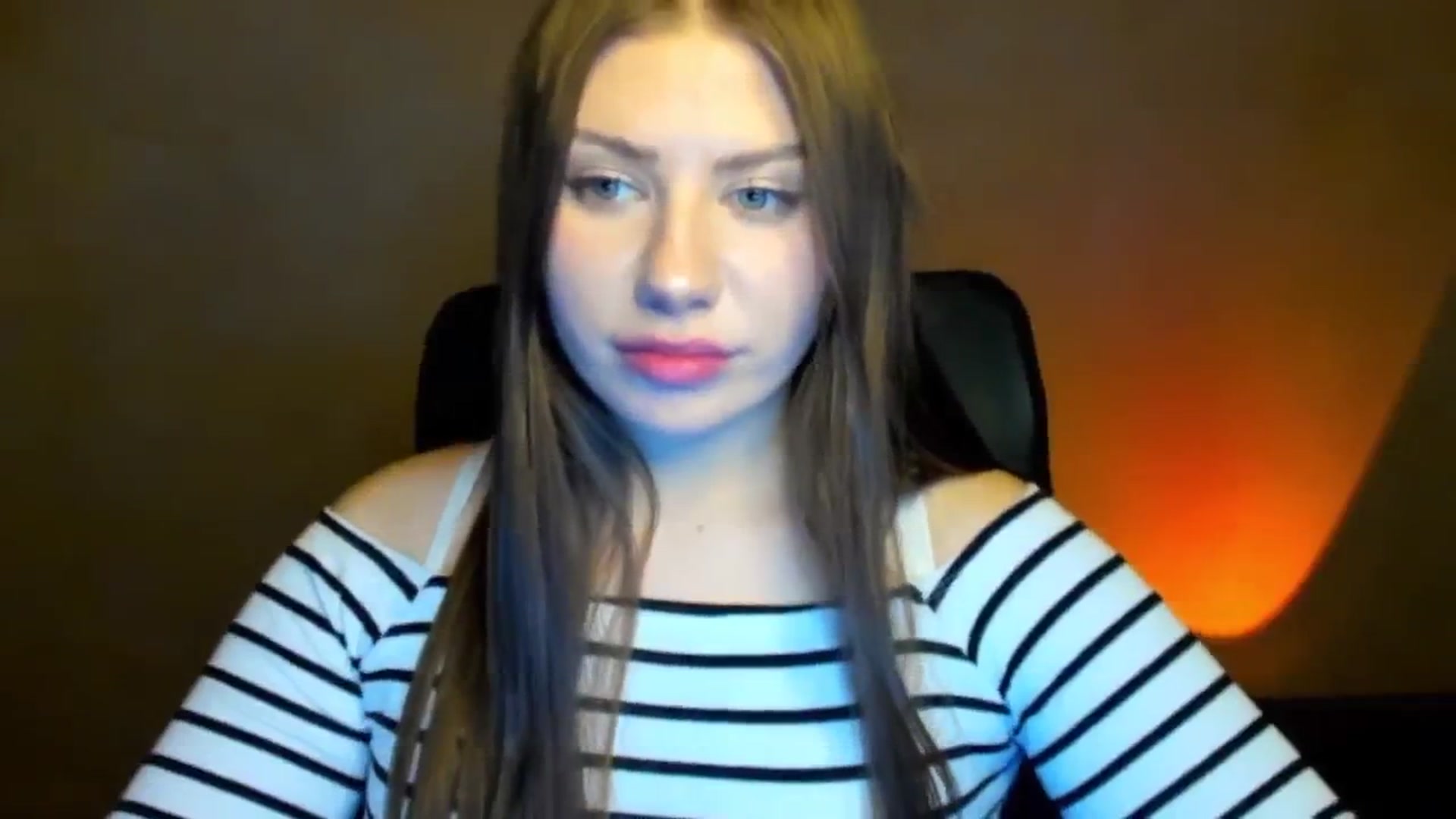 Gallery image thumbnail from FlyingDream's myfreecams stream on, 04/17/2026, 16:41 image 13 of 20