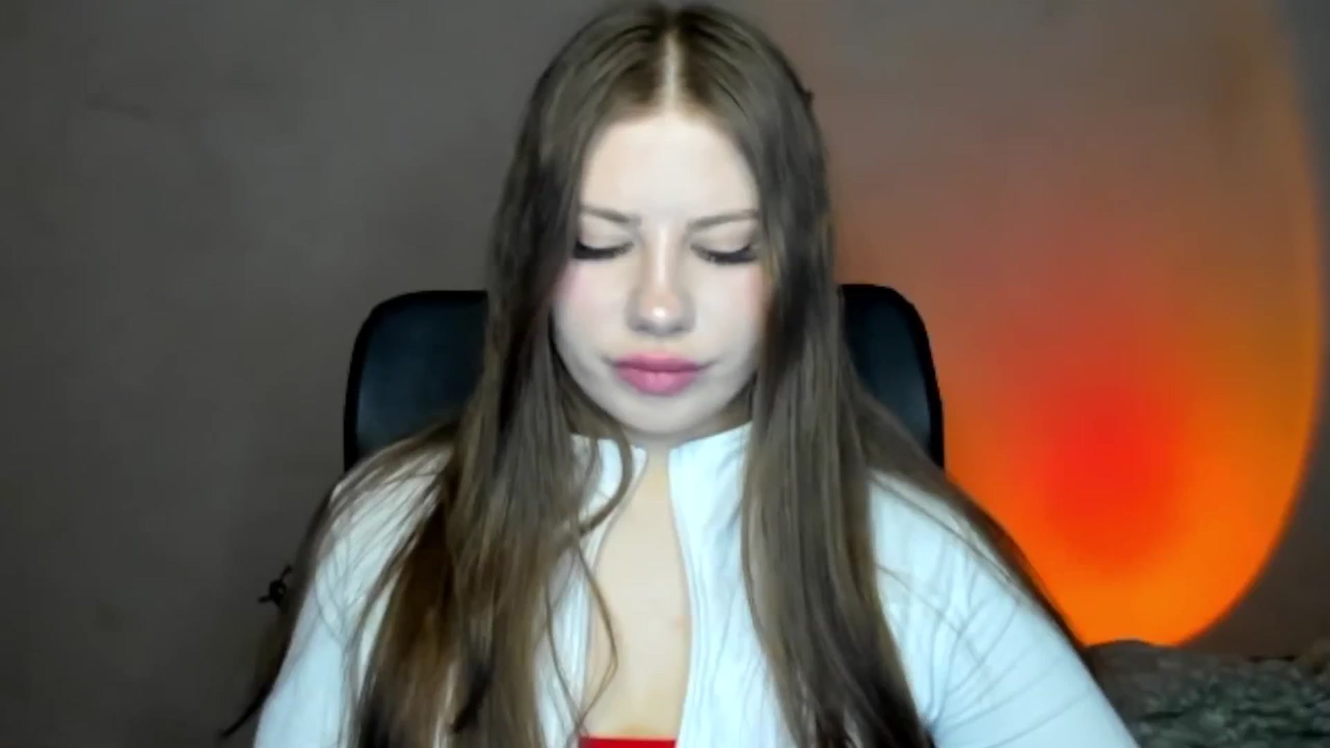 Gallery image thumbnail from FlyingDream's myfreecams stream on, 04/21/2026, 17:31 image 4 of 20