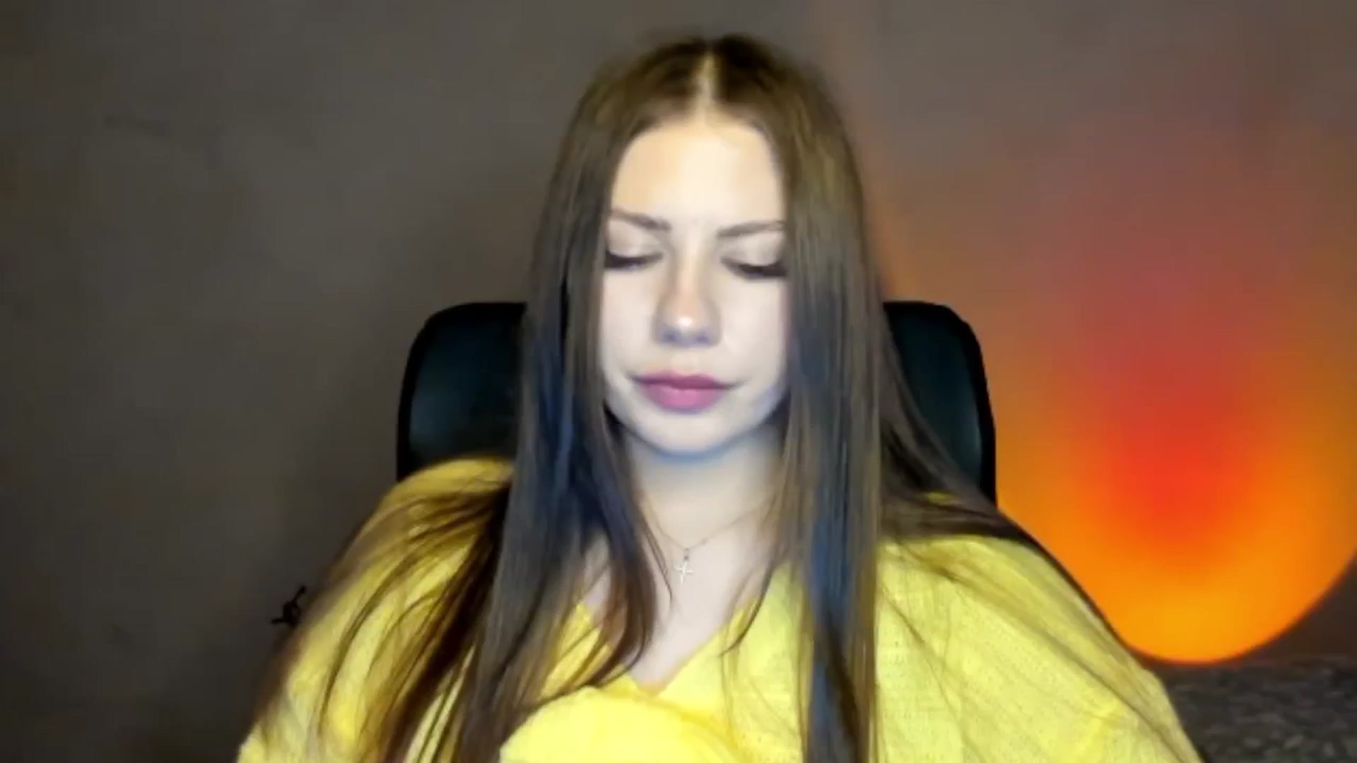 Gallery image thumbnail from FlyingDream's myfreecams stream on, 04/22/2026, 17:04 image 5 of 20
