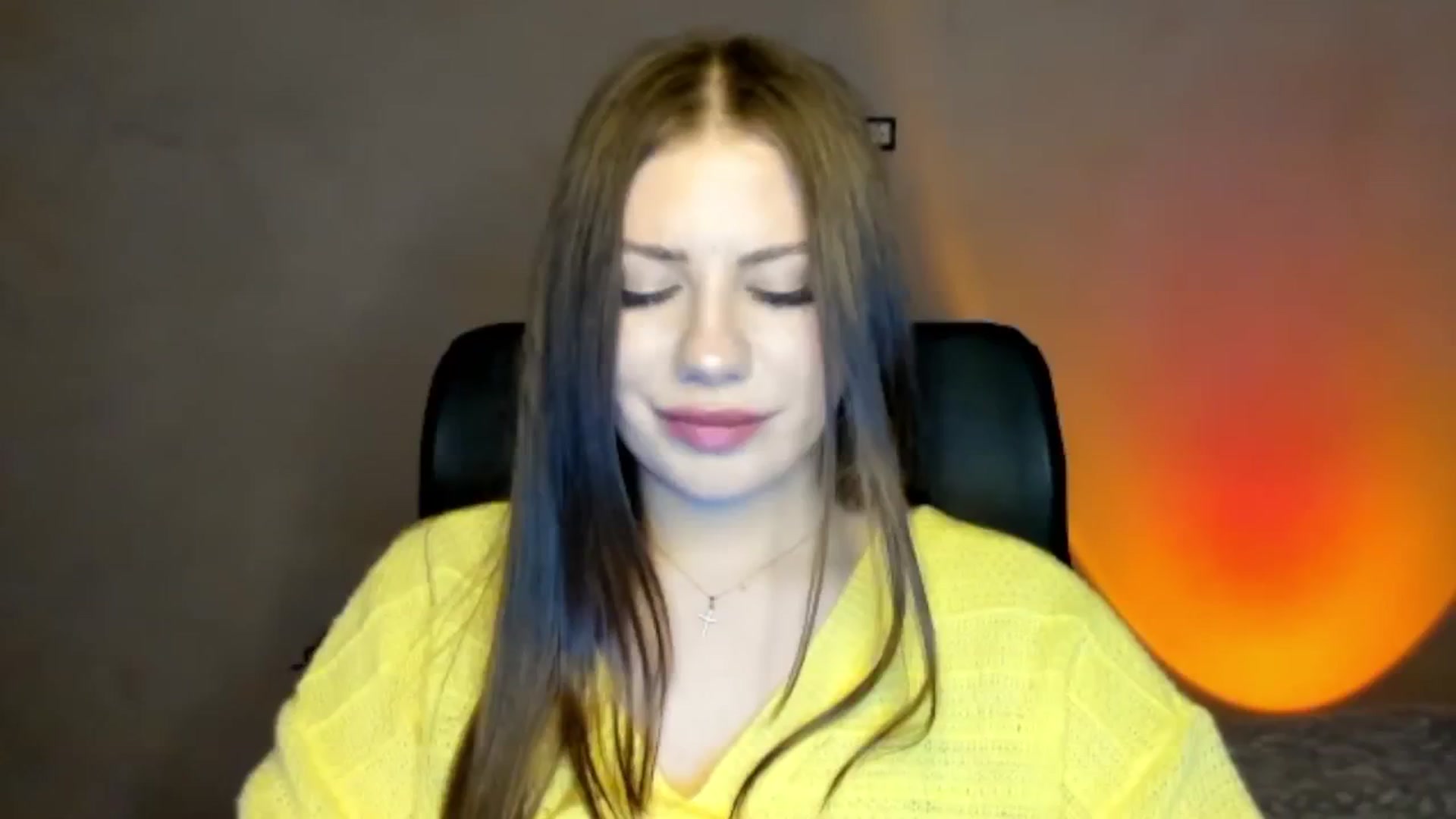Gallery image thumbnail from FlyingDream's myfreecams stream on, 04/22/2026, 17:04 image 4 of 20