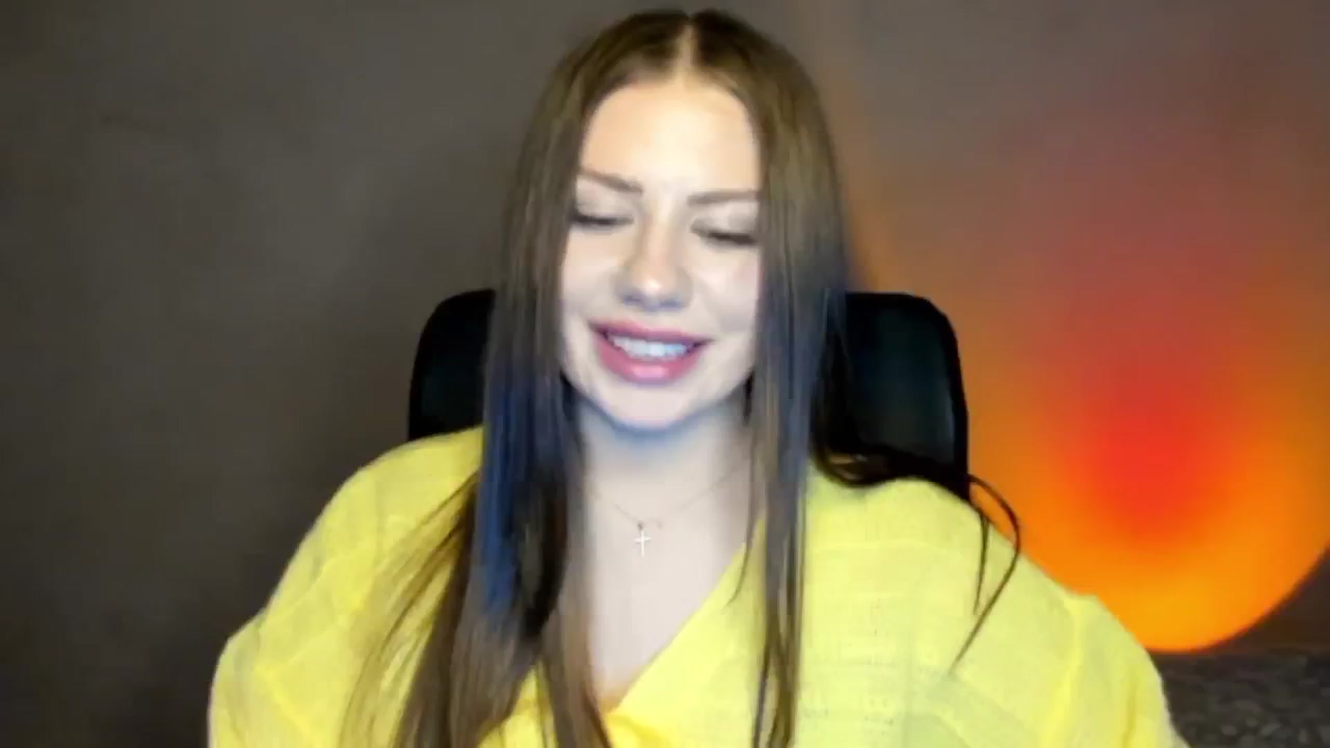 Gallery image thumbnail from FlyingDream's myfreecams stream on, 04/22/2026, 17:04 image 9 of 20