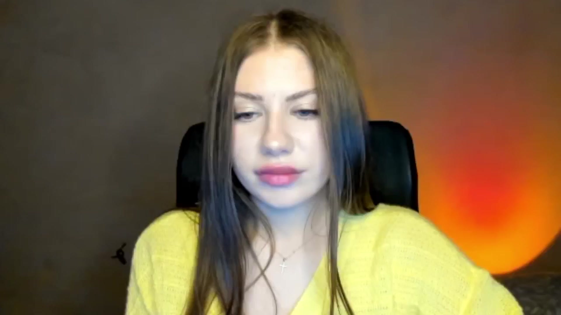 Gallery image thumbnail from FlyingDream's myfreecams stream on, 04/22/2026, 17:04 image 14 of 20