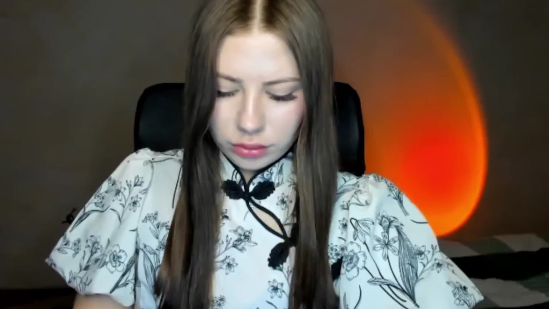 Gallery image thumbnail from FlyingDream's myfreecams stream on, 04/24/2026, 18:06 image 16 of 20