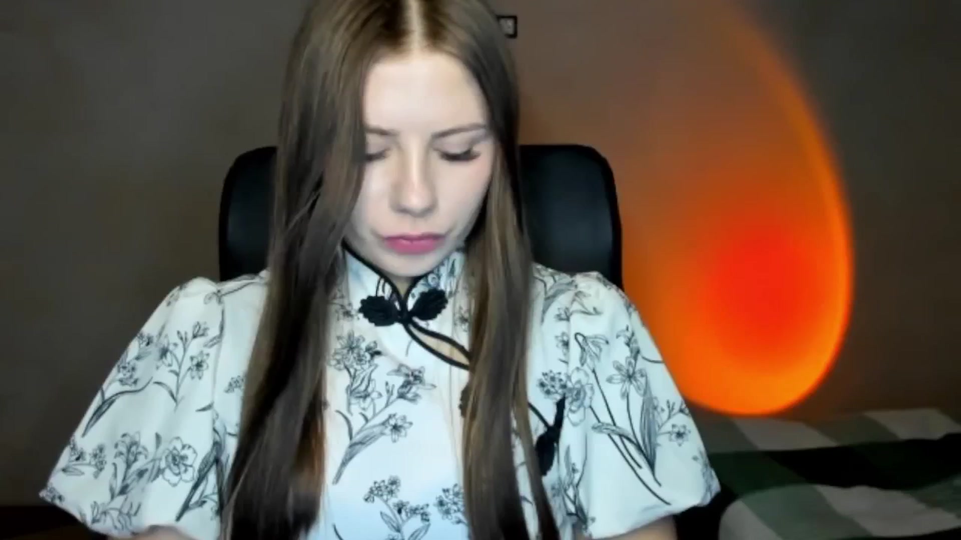 Gallery image thumbnail from FlyingDream's myfreecams stream on, 04/24/2026, 18:06 image 17 of 20