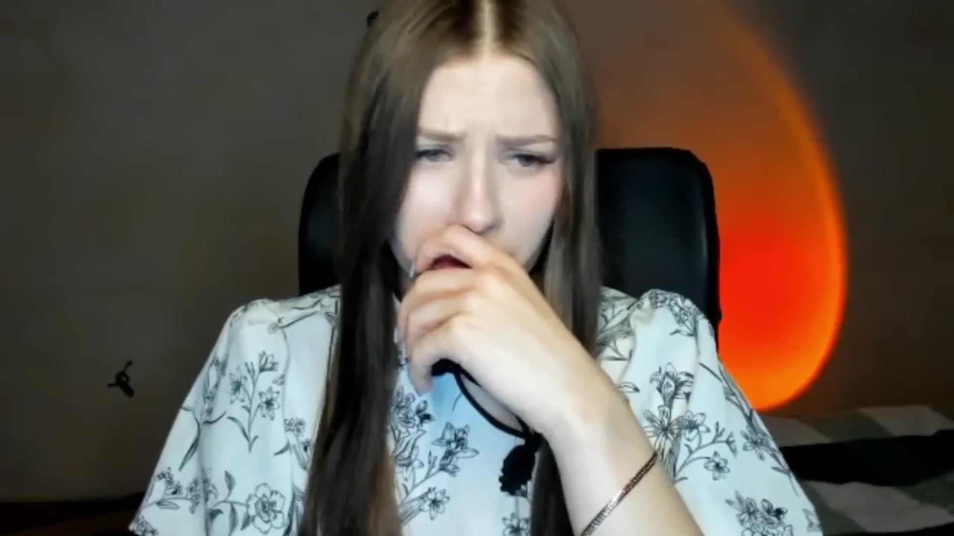 Gallery image thumbnail from FlyingDream's myfreecams stream on, 04/24/2026, 18:06 image 18 of 20