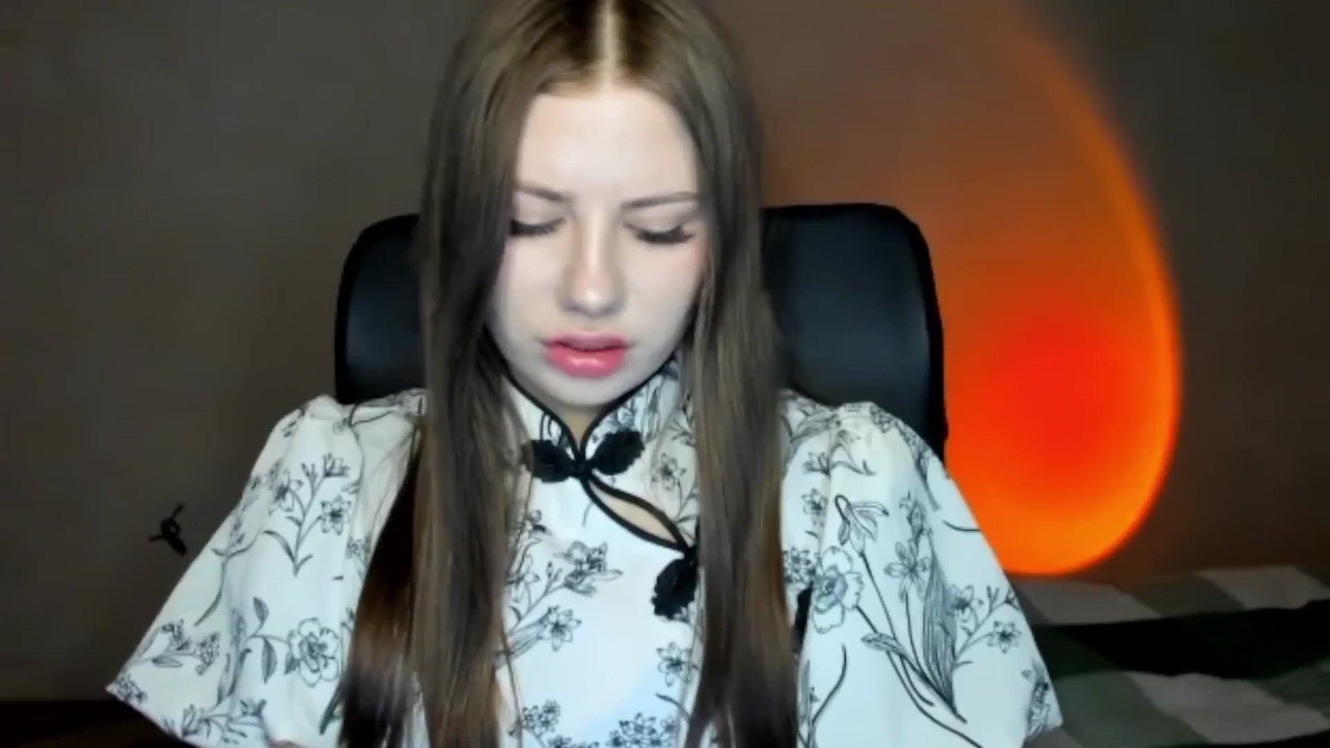 Gallery image thumbnail from FlyingDream's myfreecams stream on, 04/24/2026, 18:06 image 4 of 20