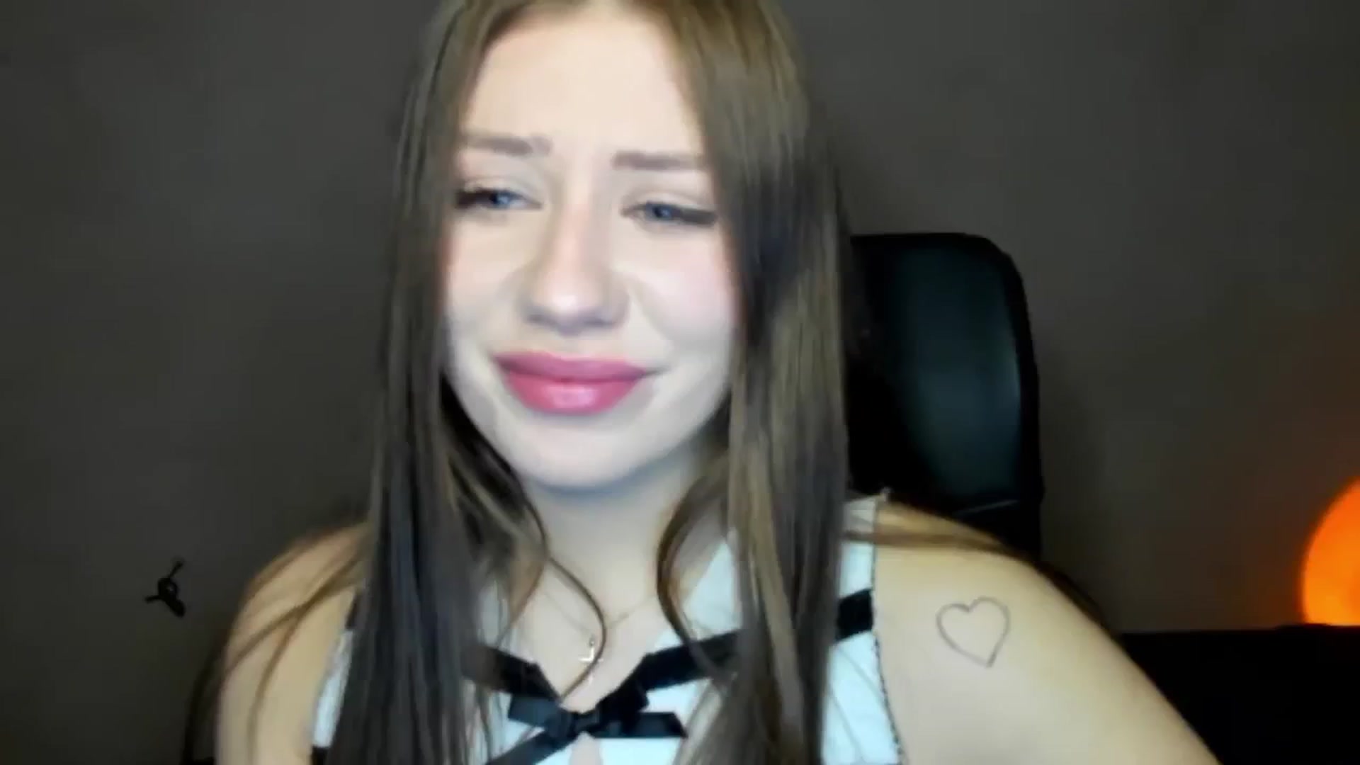 Gallery image thumbnail from FlyingDream's myfreecams stream on, 05/02/2026, 16:51 image 11 of 20