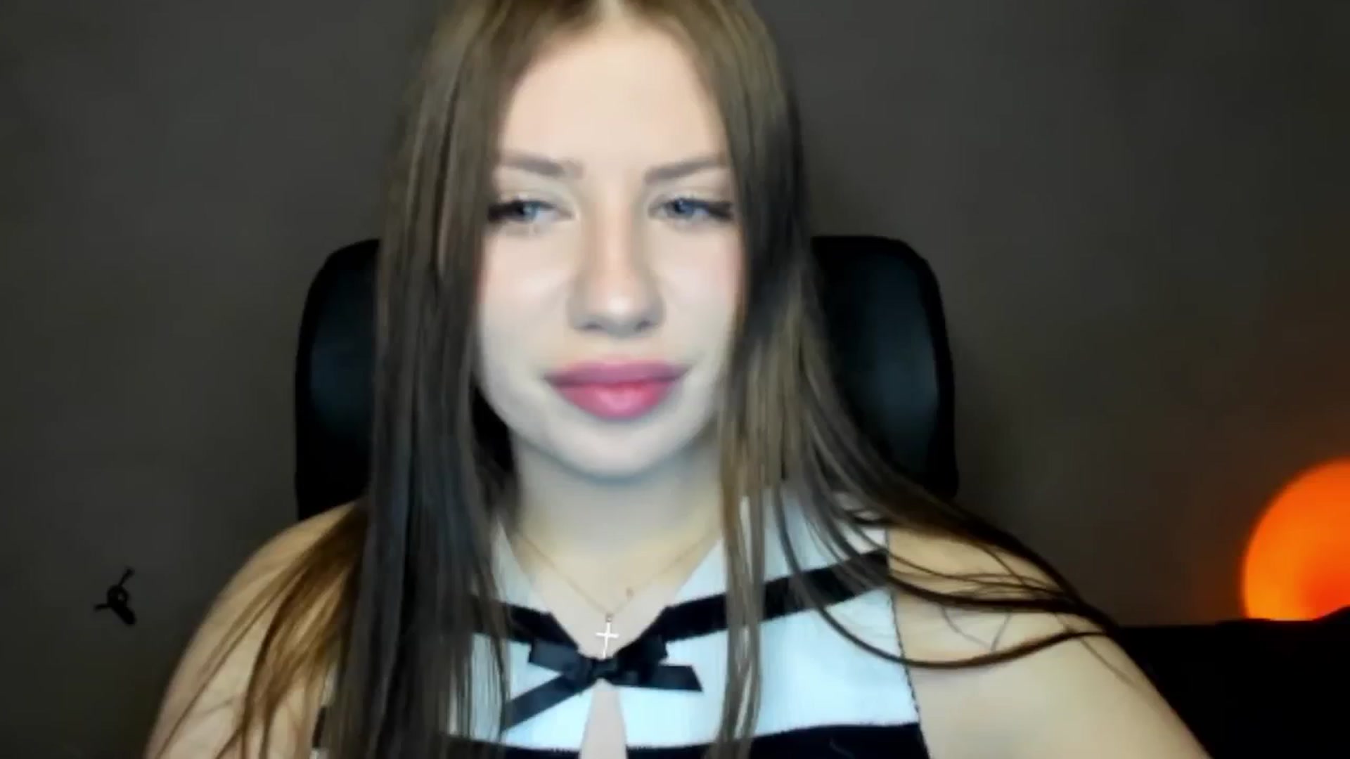 Gallery image thumbnail from FlyingDream's myfreecams stream on, 05/02/2026, 16:51 image 19 of 20
