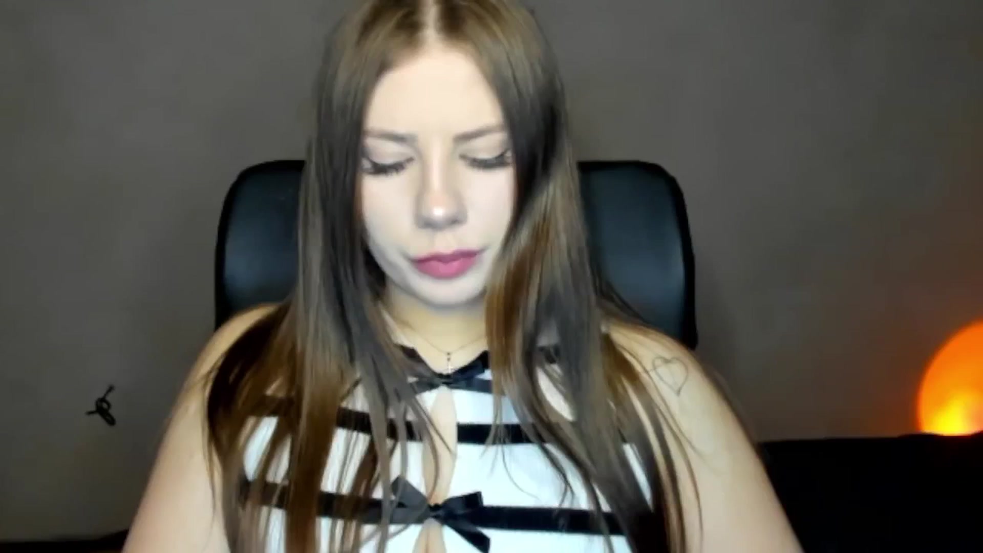 Gallery image thumbnail from FlyingDream's myfreecams stream on, 05/02/2026, 16:51 image 1 of 20