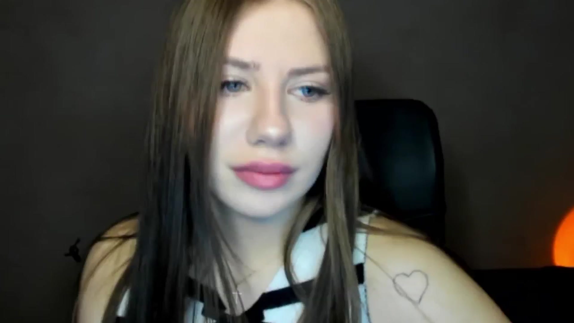 Gallery image thumbnail from FlyingDream's myfreecams stream on, 05/02/2026, 16:51 image 9 of 20