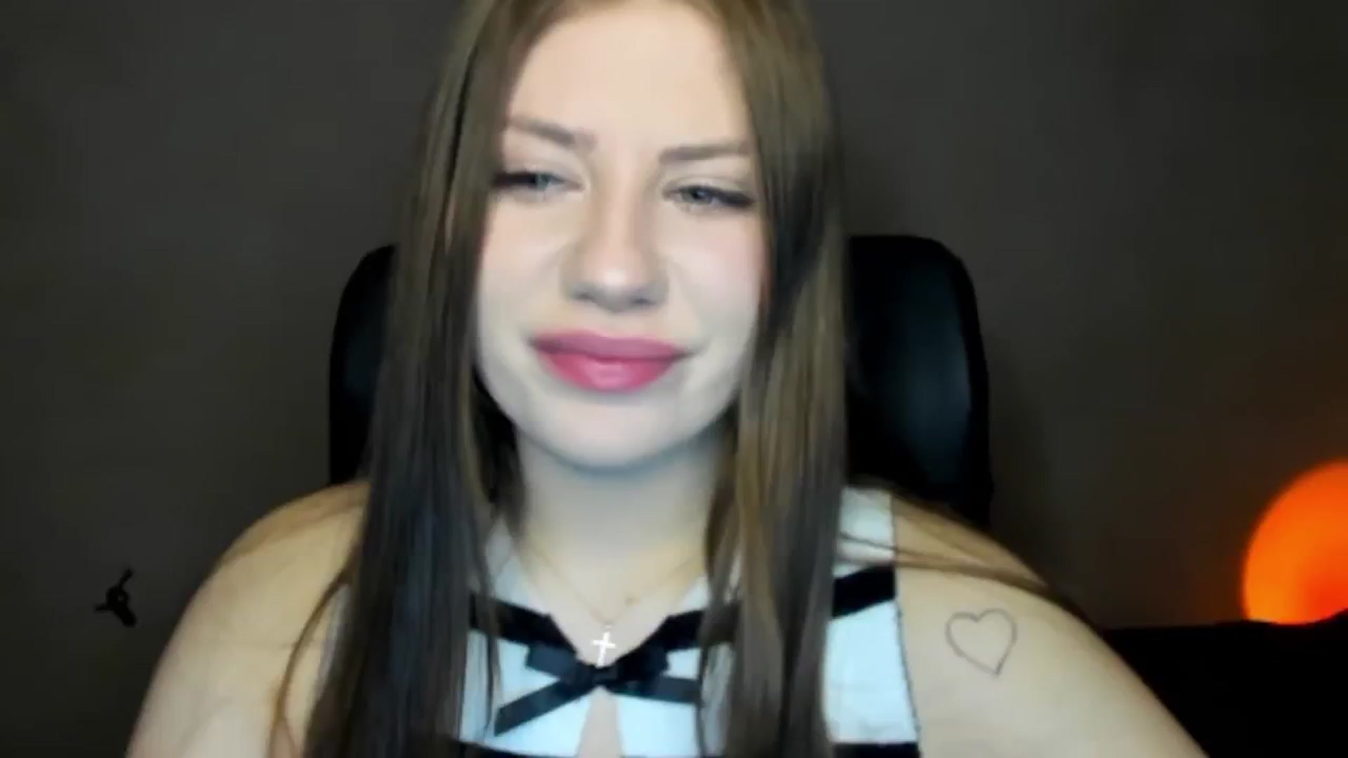 Gallery image thumbnail from FlyingDream's myfreecams stream on, 05/02/2026, 16:51 image 18 of 20
