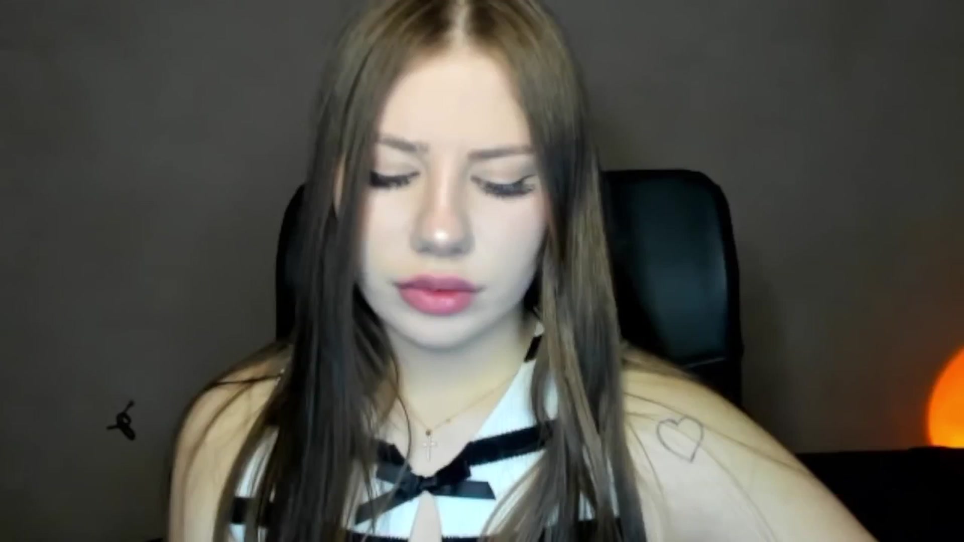 Gallery image thumbnail from FlyingDream's myfreecams stream on, 05/02/2026, 16:51 image 8 of 20