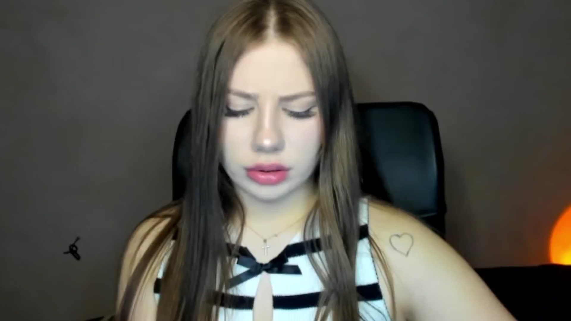 Gallery image thumbnail from FlyingDream's myfreecams stream on, 05/02/2026, 16:51 image 6 of 20