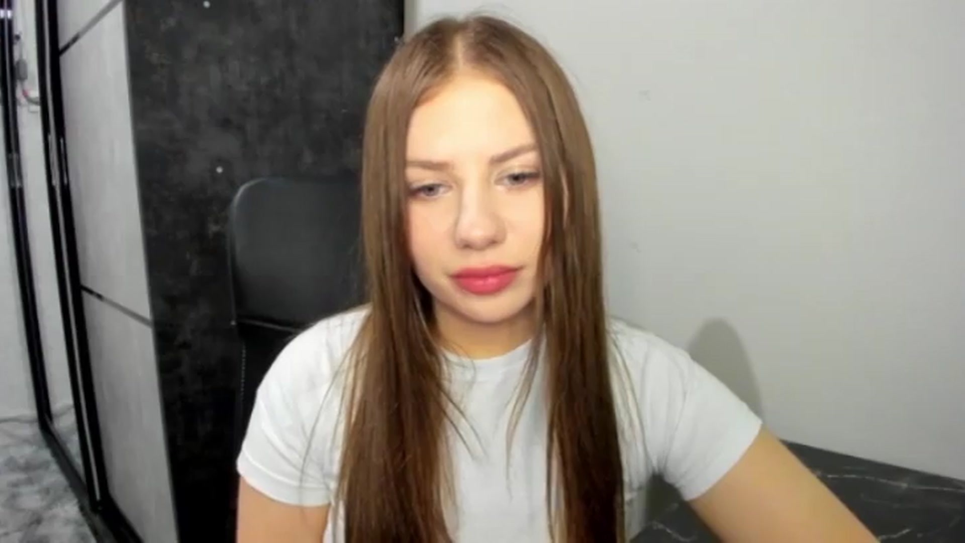 Gallery image thumbnail from FlyingDream's myfreecams stream on, 05/26/2026, 19:15 image 2 of 20