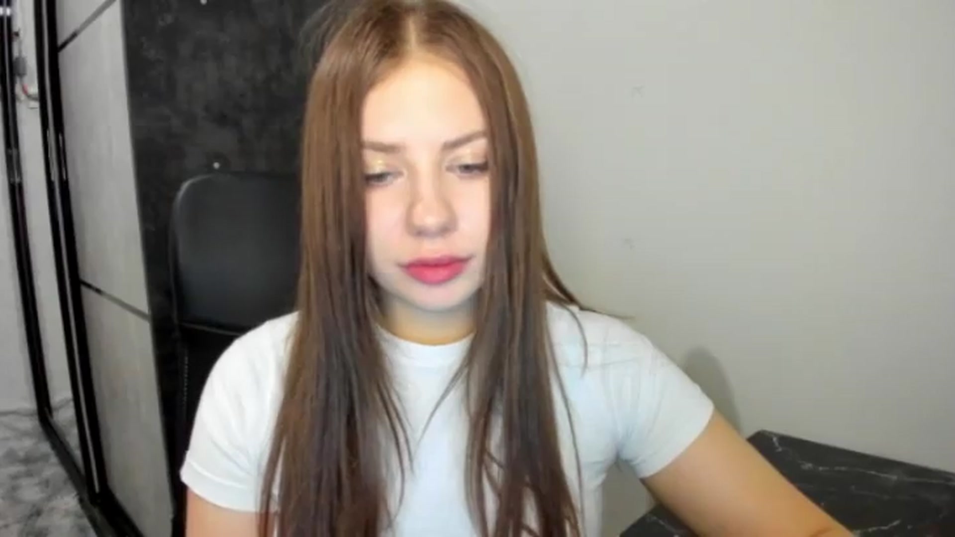 Gallery image thumbnail from FlyingDream's myfreecams stream on, 05/26/2026, 19:15 image 20 of 20