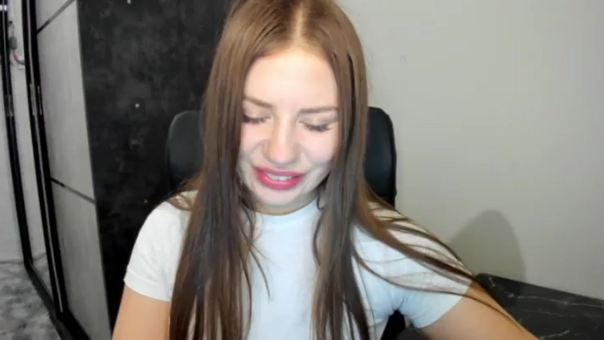 Gallery image thumbnail from FlyingDream's myfreecams stream on, 05/26/2026, 19:15 image 9 of 20