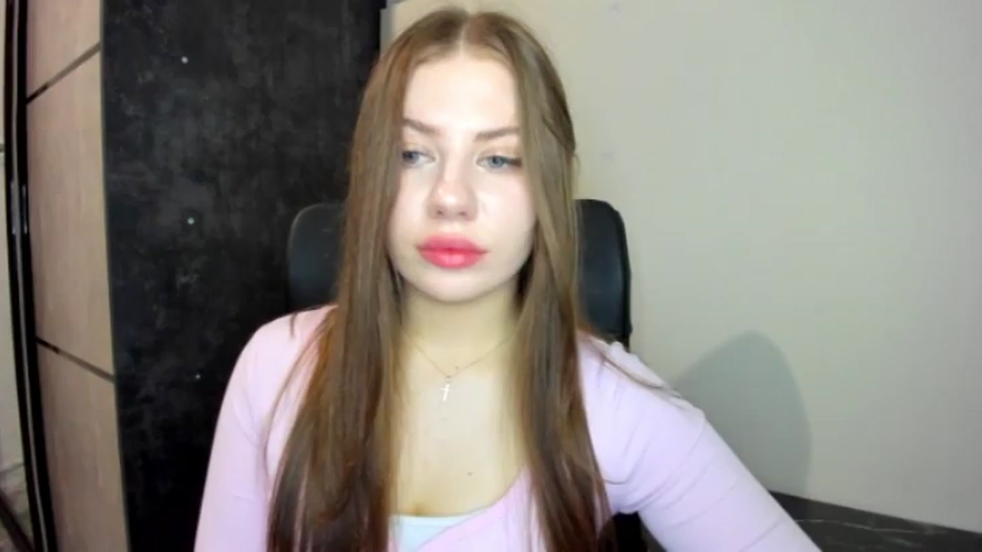 Gallery image thumbnail from FlyingDream's myfreecams stream on, 05/27/2026, 18:07 image 13 of 20